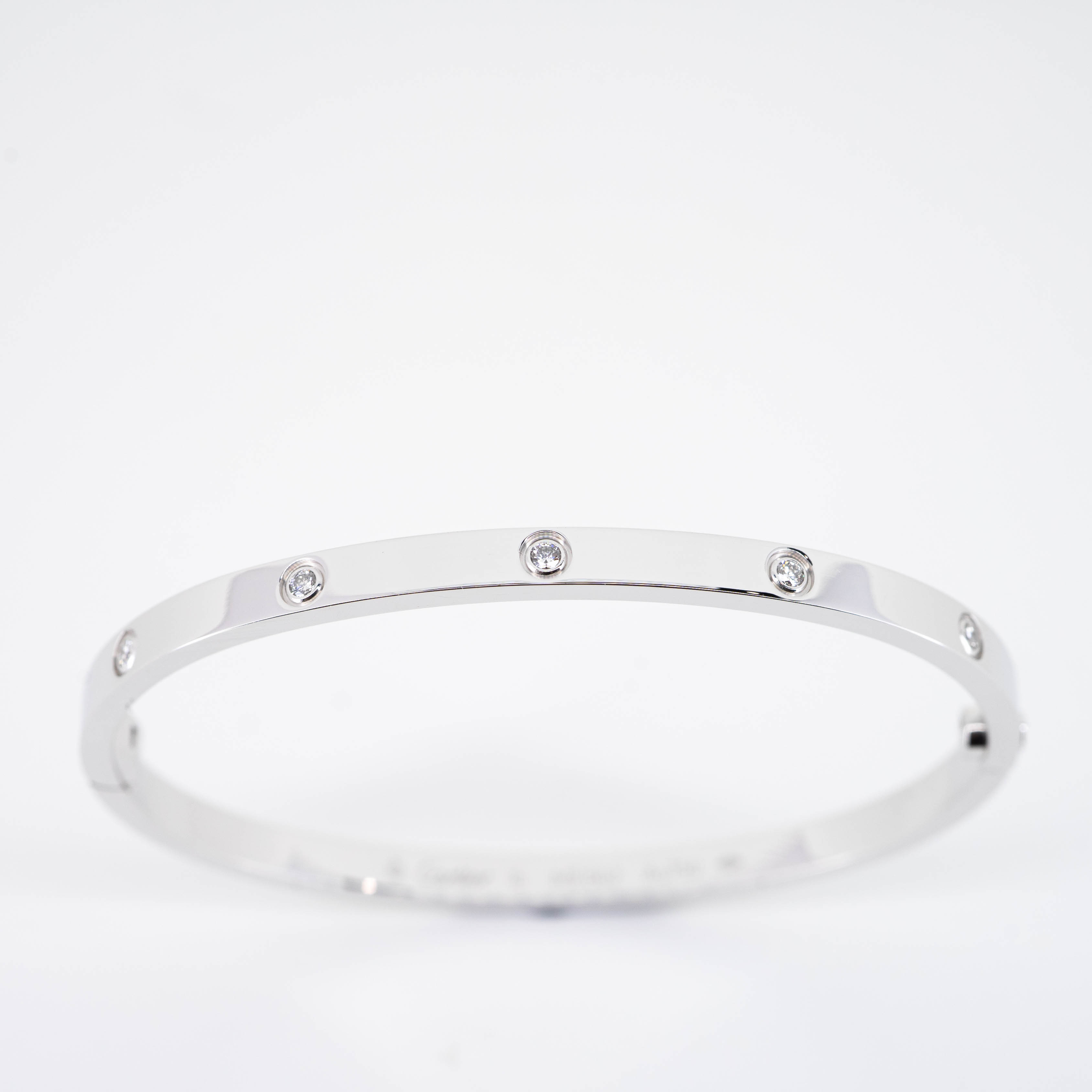 **Sold** กำไล Cartier Love Bracelet, Small Model, 10 Diamonds ทองขาว18K ไซส์16 (Used) +กล่องและการ์ดShopไทย2021