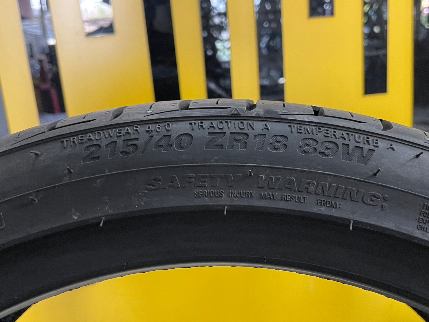 ยางใหม่ปีเก่า KUMHO PS31 215/40R18 ยางใหม่ปี2022 (มี1เส้น)