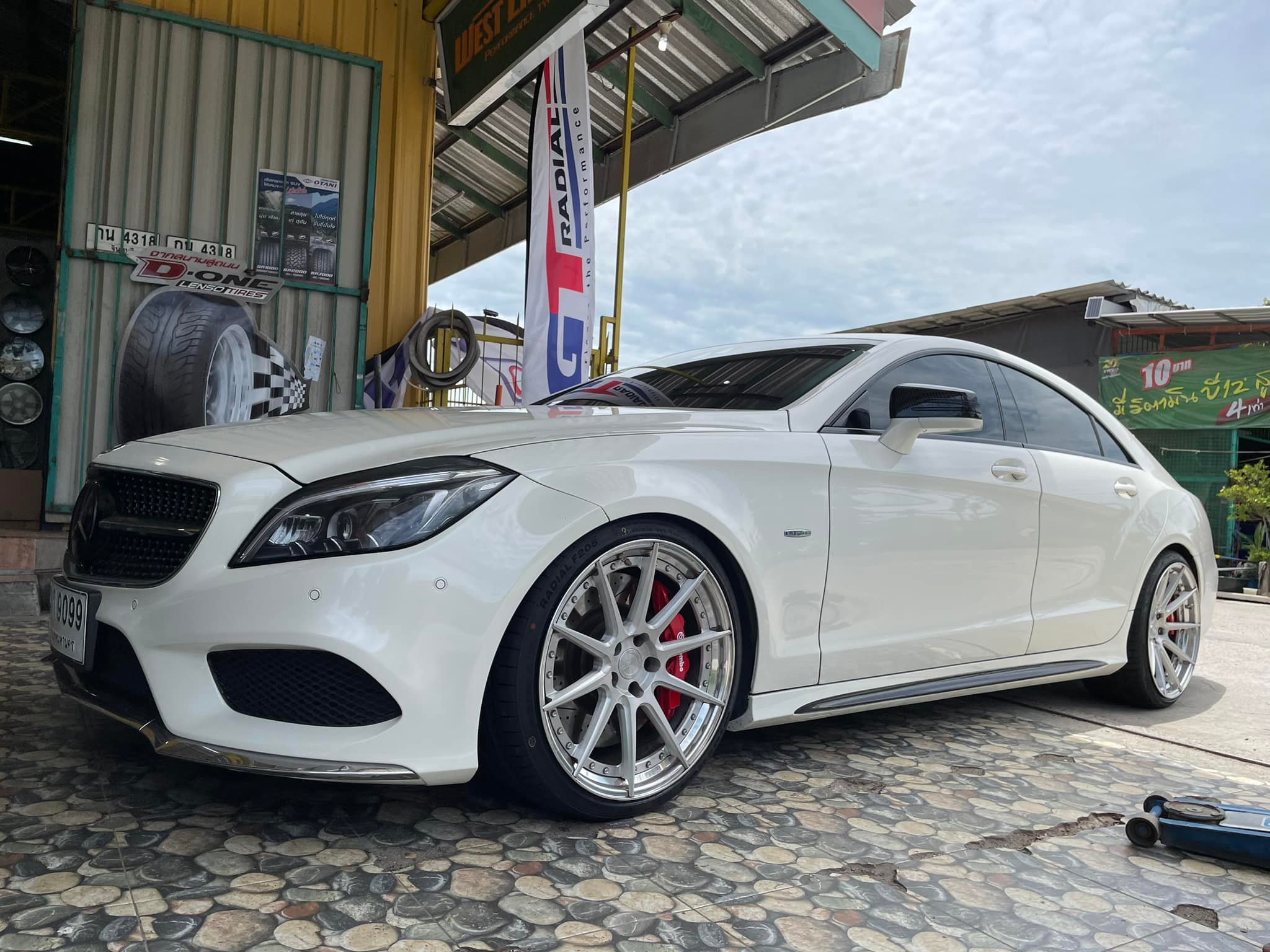 MINERVA F205 235/35R20 MINERVA F205 265/30R20