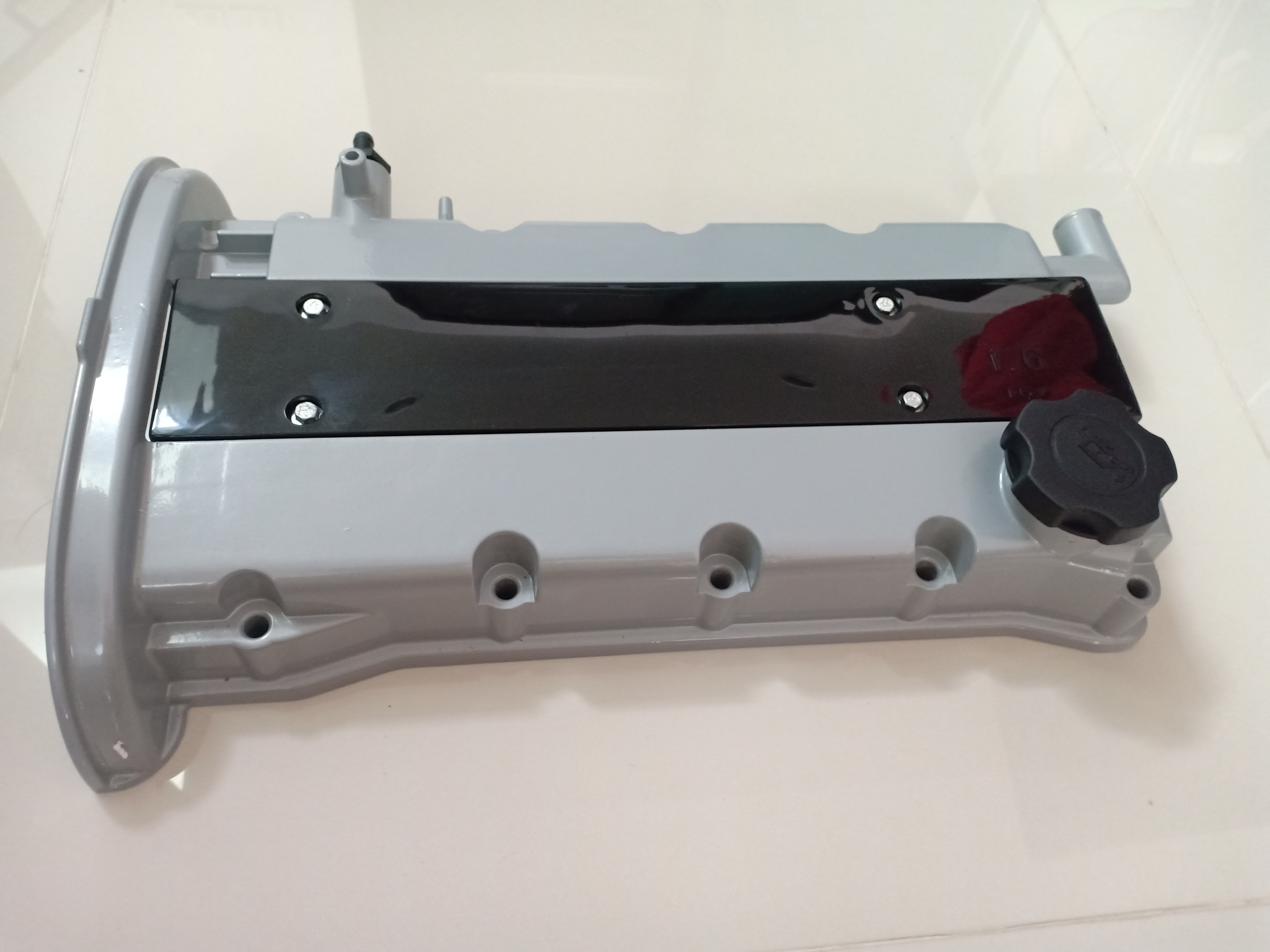 ฝาครอบวาล์ว (อลูมิเนียม) OPTRA 1.6 (พร้อมยางฝาวาว์ลซิลิโคน+ฝาเติมน้ำมันเครื่อง+PCV วาว์ล+กาว)