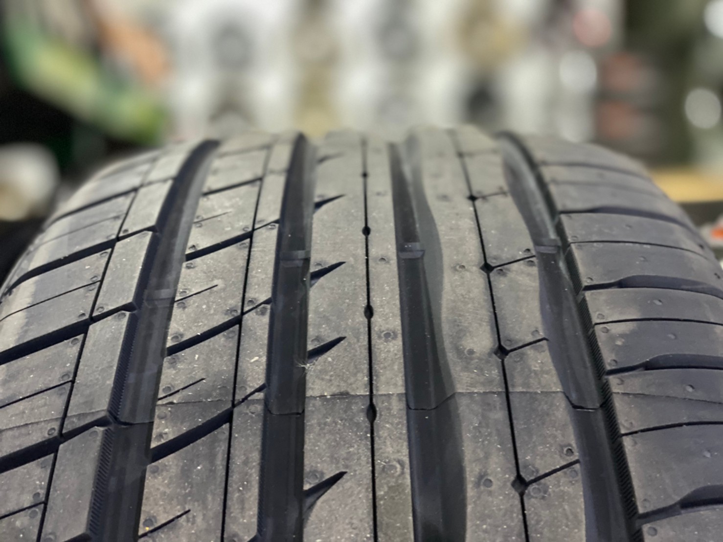 ROADX 265/50R20 ยางรถยนต์ขอบ20 รุ่น RXMOTION U11 ยางรถยนต์คุณภาพดี