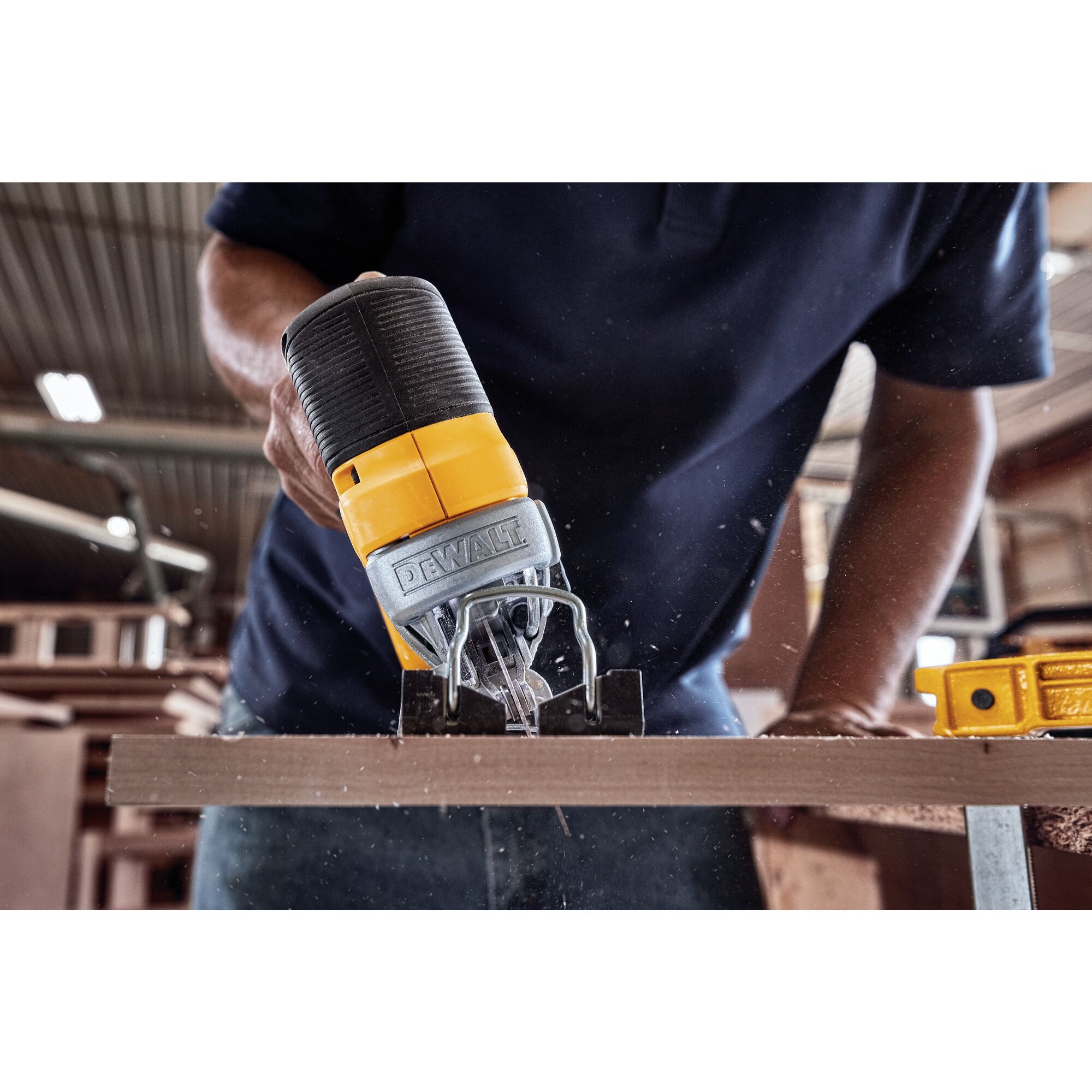 เลื่อยจิ๊กซอว์ไร้สาย(เลื่อยฉลุ) 20V มอเตอร์ Brushless No.DCS334B DEWALT (เครื่องเปล่า)