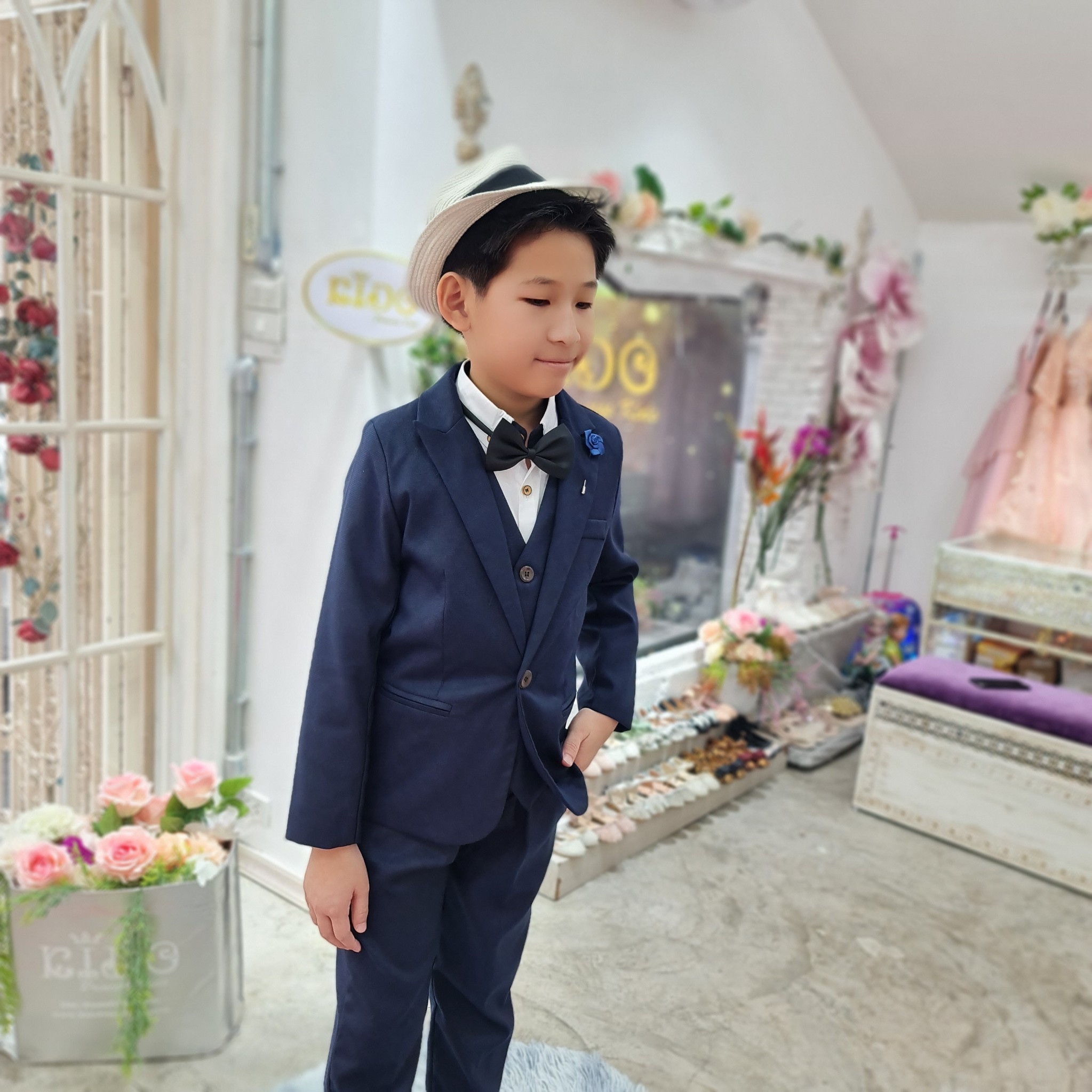 สูทเด็กผู้ชาย(หน้าร้านอยู่รัชดา ลองได้ถ่ายรูปจากชุดจริง)S134สีน้ำเงินฟ้าเซ็ตสูท5ชิ้น สูท เสื้อเชิ้ต กั๊ก กางเกง หูกระต่าย