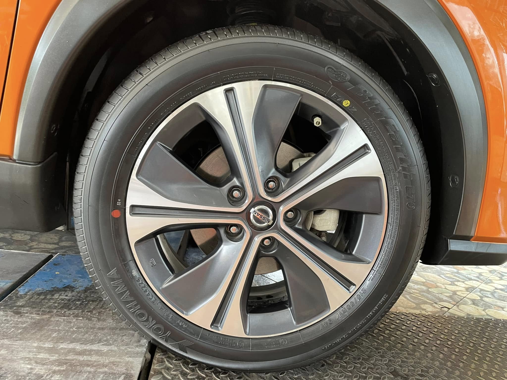 🛞❤️ #NISSAN_KICKS🚘❤️💫 🛞🐘#YOKOHAMA #E70 215/55R7 ❤️ 🛞 #บริการตั้งศูนย์🛠