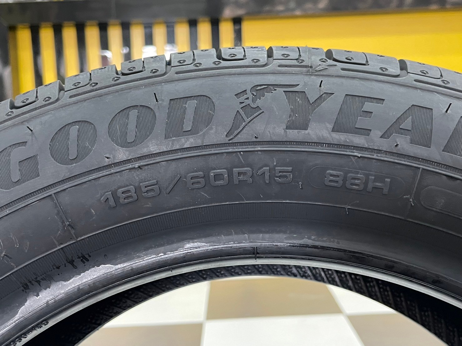 #GOODYEAR Assurance DuraPlus 2 185/60R15 ยางใหม่ปี2024