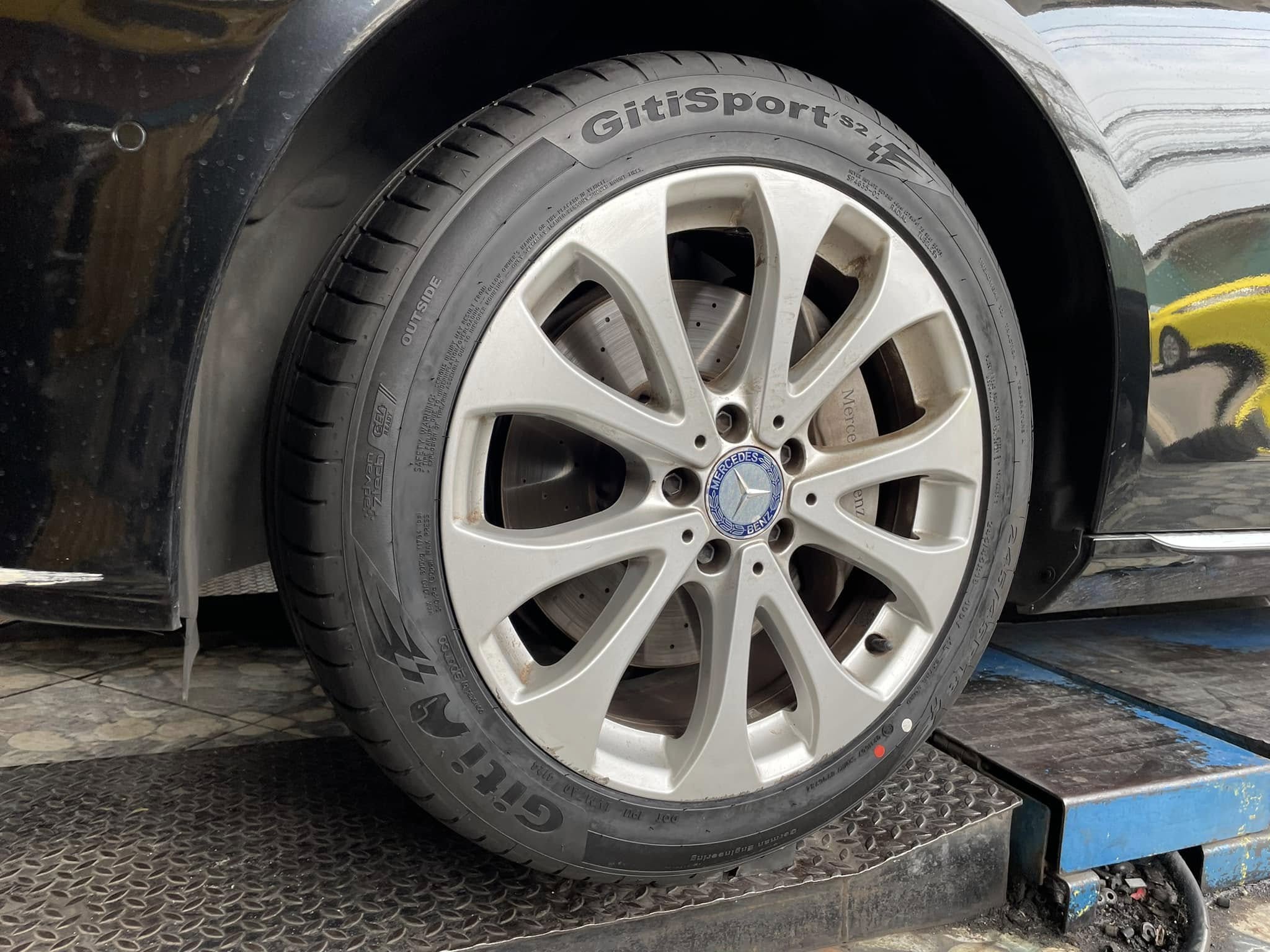 BENZ_E220d เปลี่ยนยาง❗️ #GITI_SportS2_245/45R18 ยางสมรรถนะการขับขี่สูง