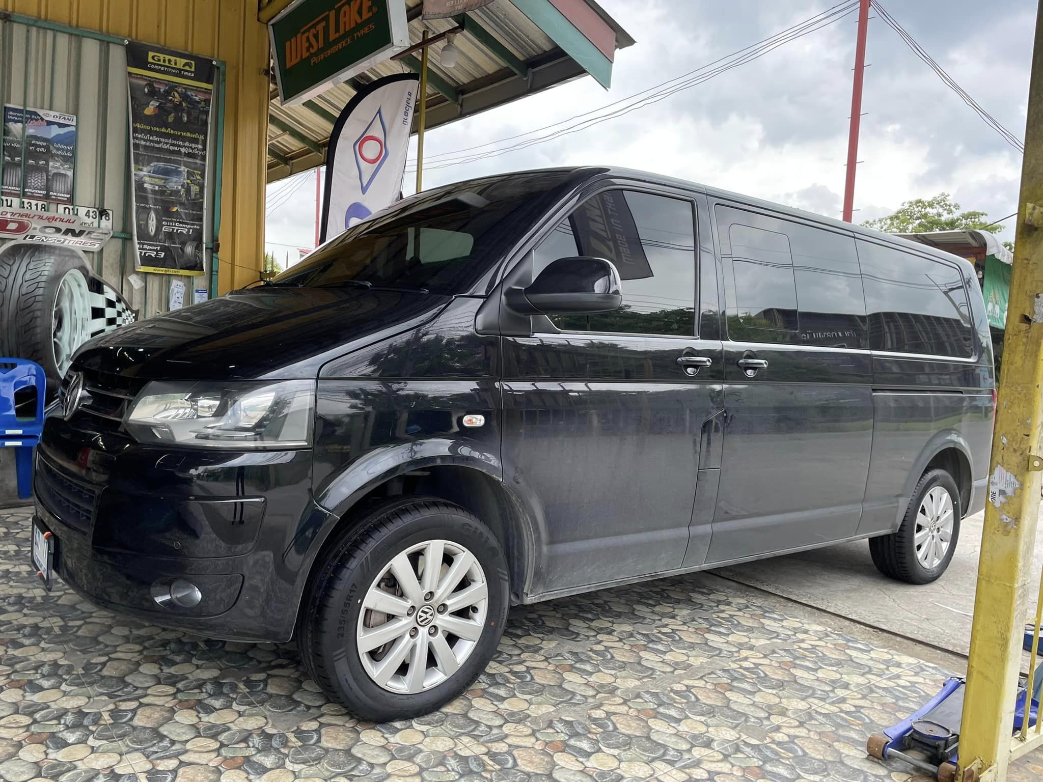 #VOLKSWAGEN_CARAVELLE🛞 #GITI_SYNERGY_H2 235/55R17