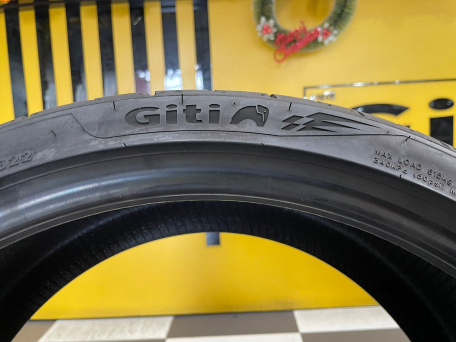 ยางใหม่ GITI SPORT S2 235/35R19 ราคาโปรโมชั่นพิเศษ พร้อมติดตั้งฟรี