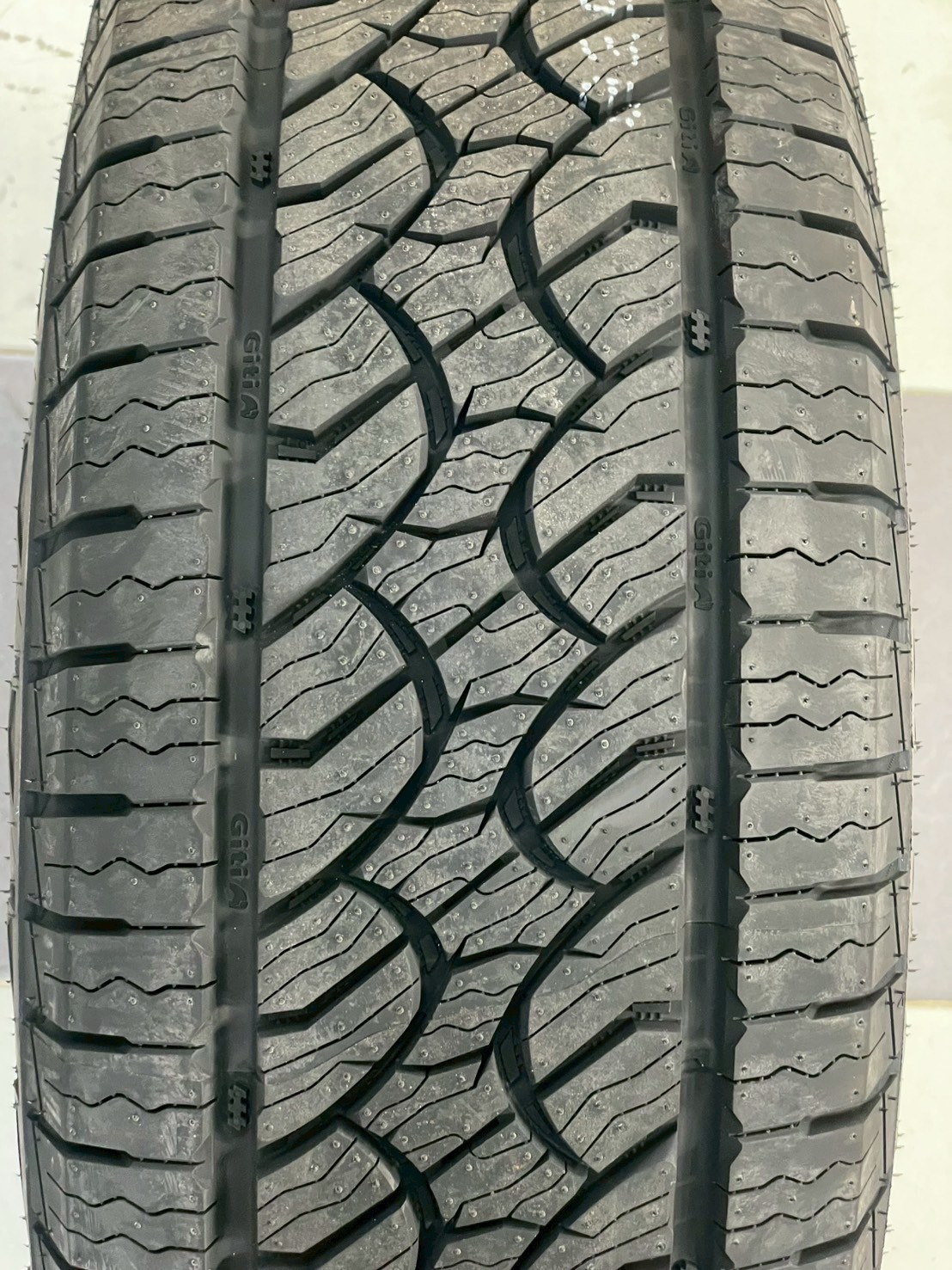 ยาง GITI 4x4 AT71 ขนาด 265/70R16 ยางใหม่ปี2025