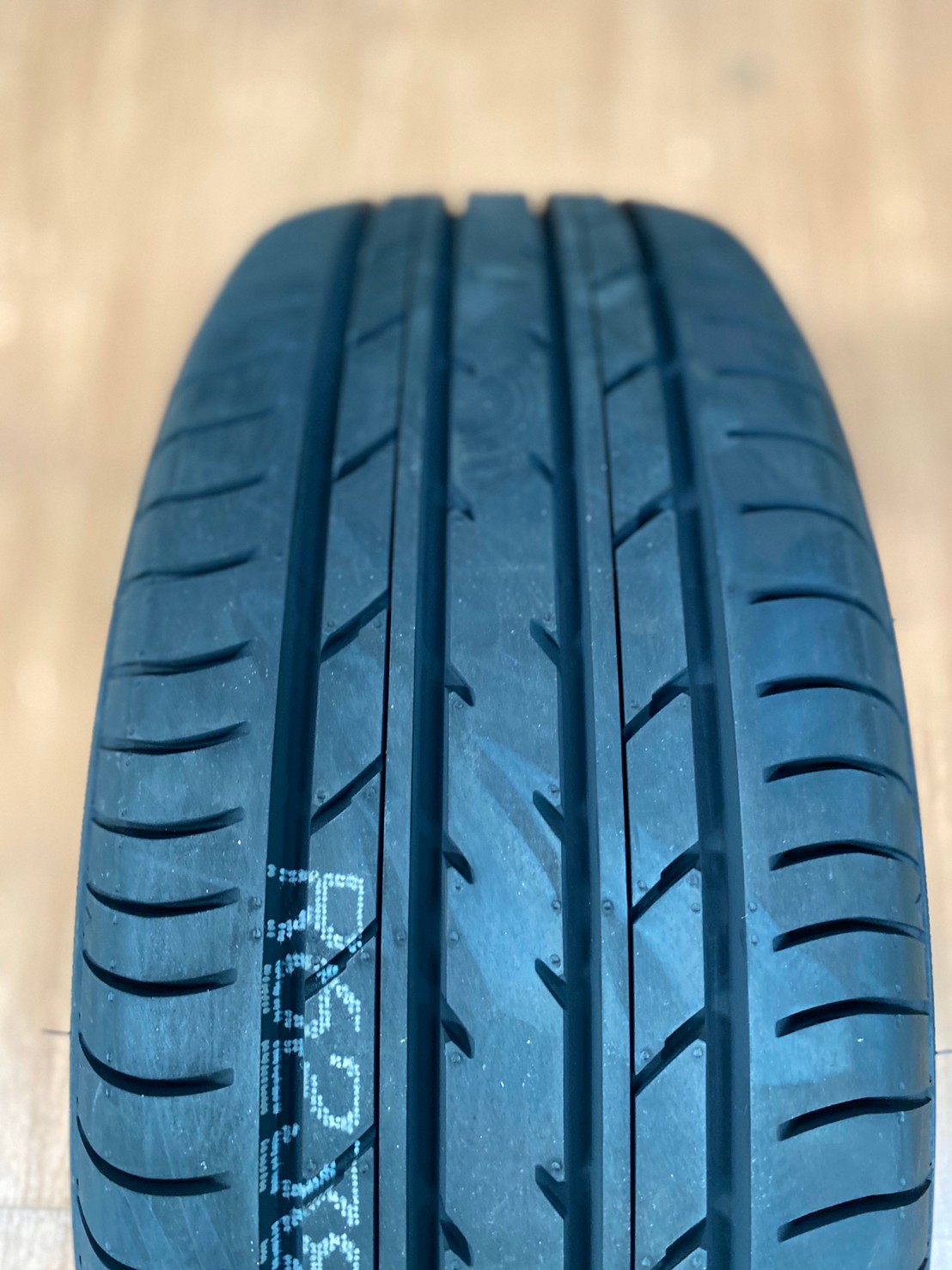 YOKOHAMA 205/55R16 ADVAN DB E70 ยางใหม่ปี2020