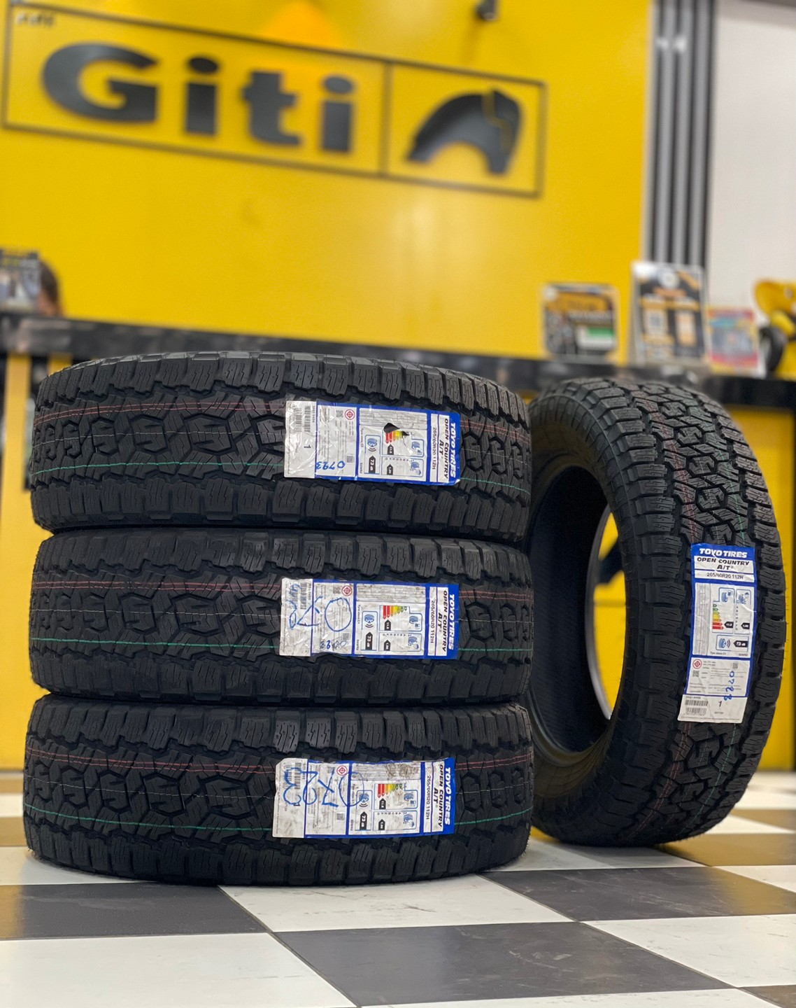 TOYO OPEN COUNTRY AT III 265/60R20 ยางใหม่2023