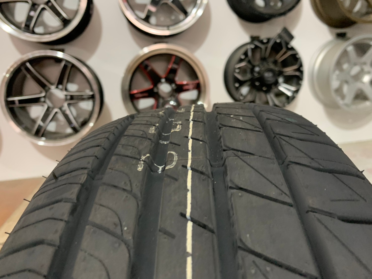 ยางใหม่สปอร์ต DUNLOP LM705 195/55R15 ยางใหม่ปี2021