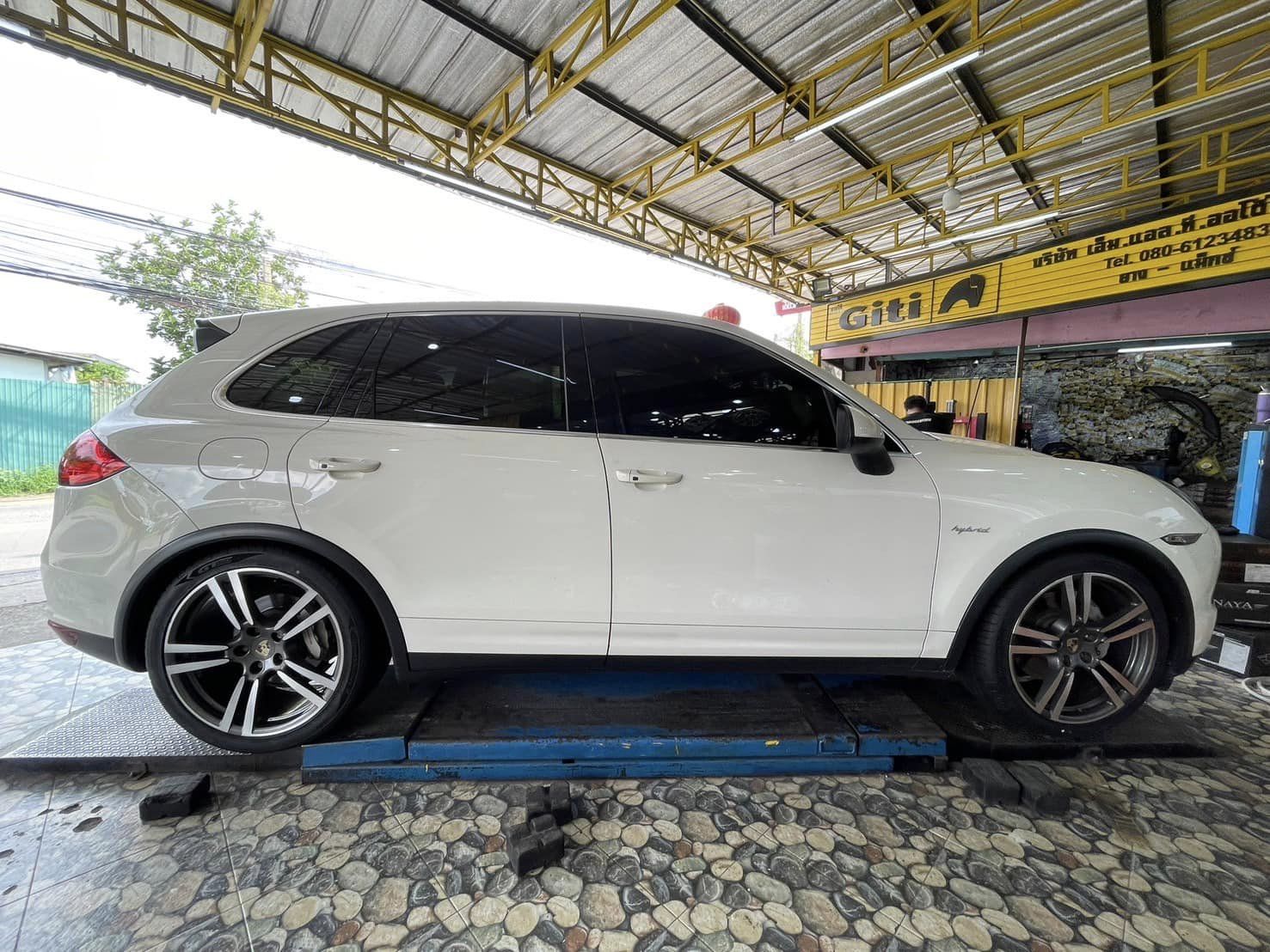 🚘 #PORSCHE_CAYENNE🛞 🛞 #GT #RADIAL #SportActive2_395/35R21