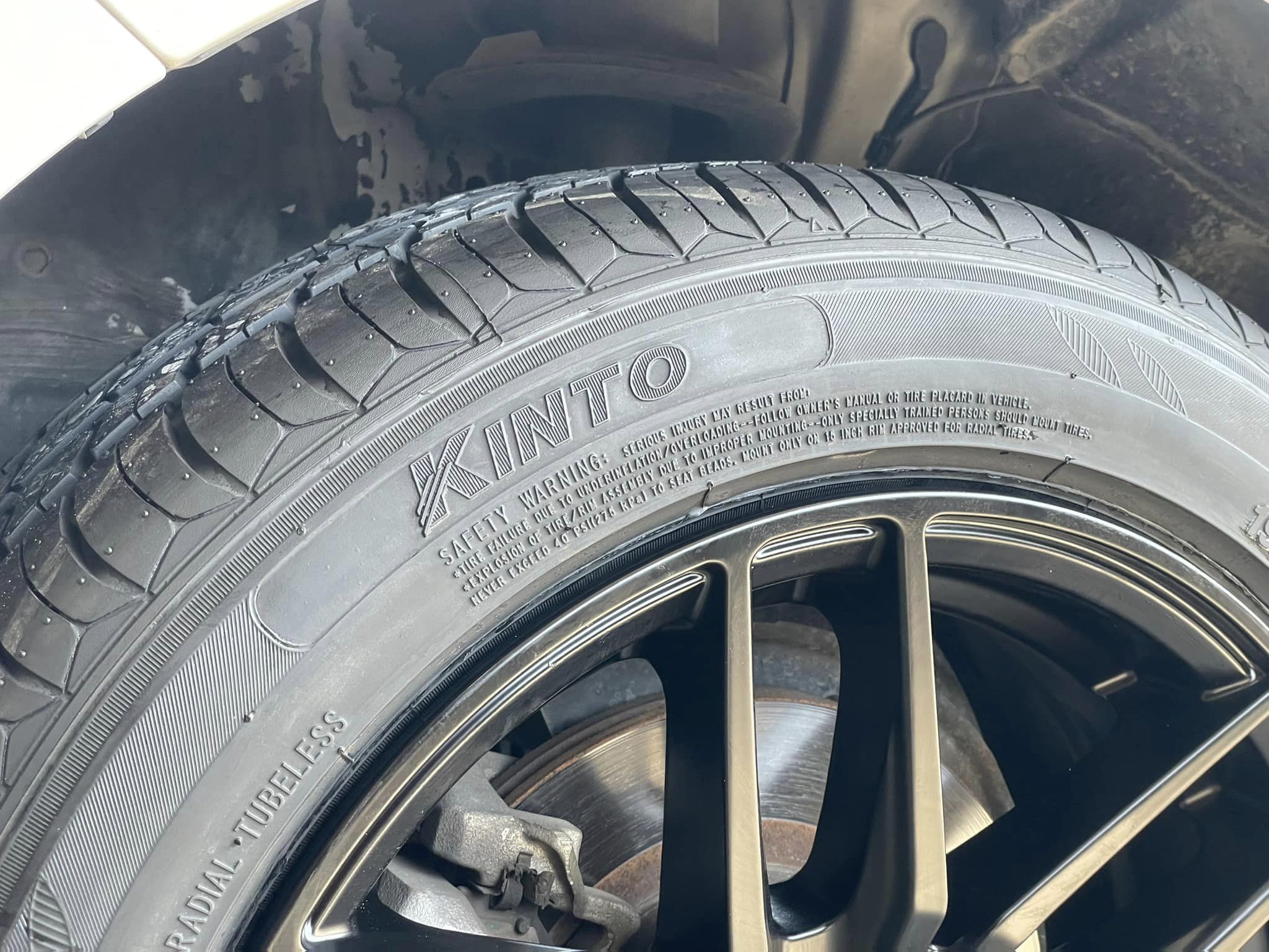 TOYOTA_YARIS🔥❤️❤️ 🛞 #LENSO_JAGER-QUINTA 🛞15x7 นิ้ว PCD 4x100 OFFSET 35 สีดำมิลลิ่งเงิน 🛞 #KINTO_SC901 195/55R15