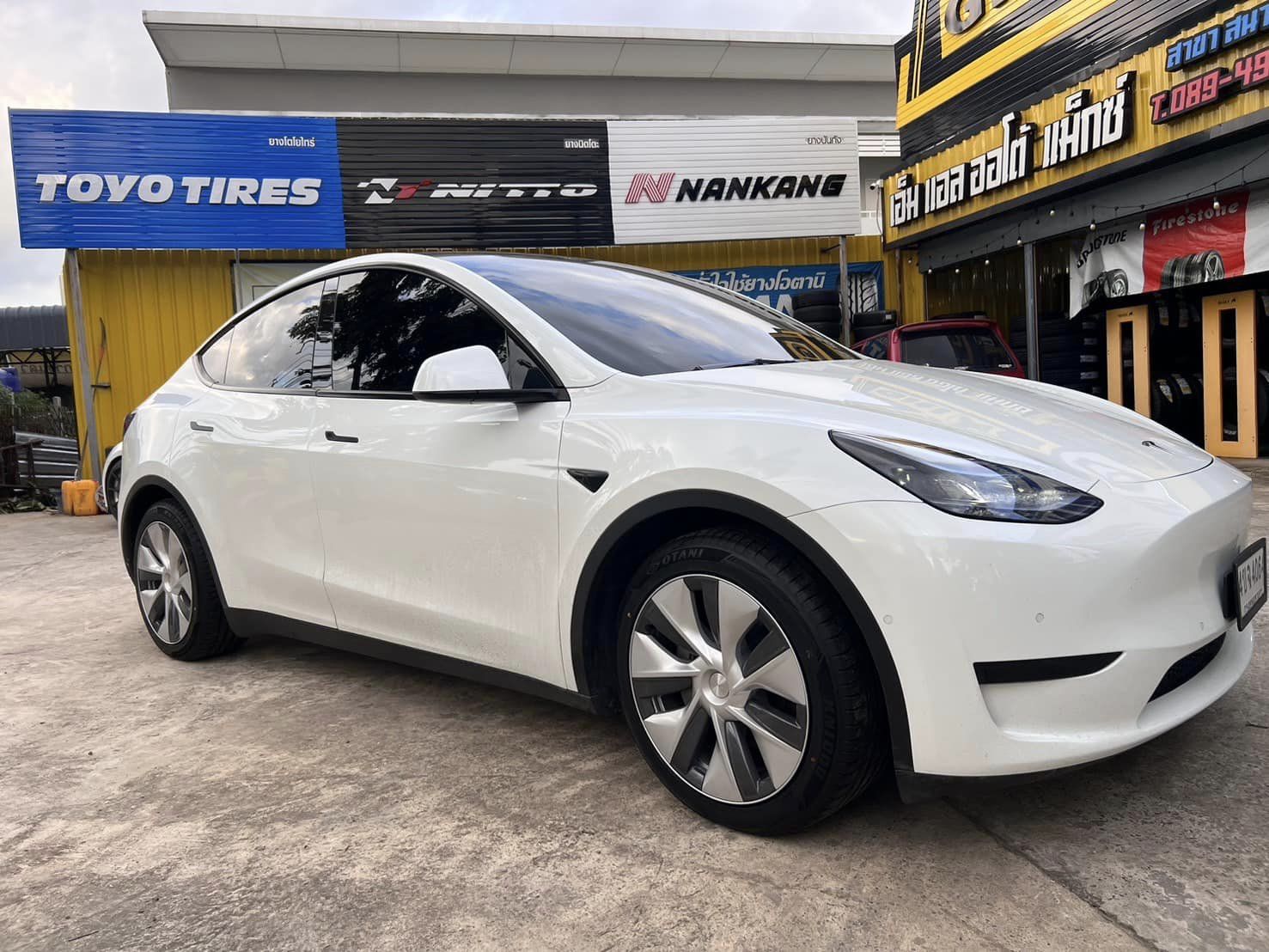 Tesla_Model3🚗 เปลี่ยนยาง ติดตั้ง #ยางรถไฟฟ้า 🛞 ￼#OTANI #KN1000 255/45R19