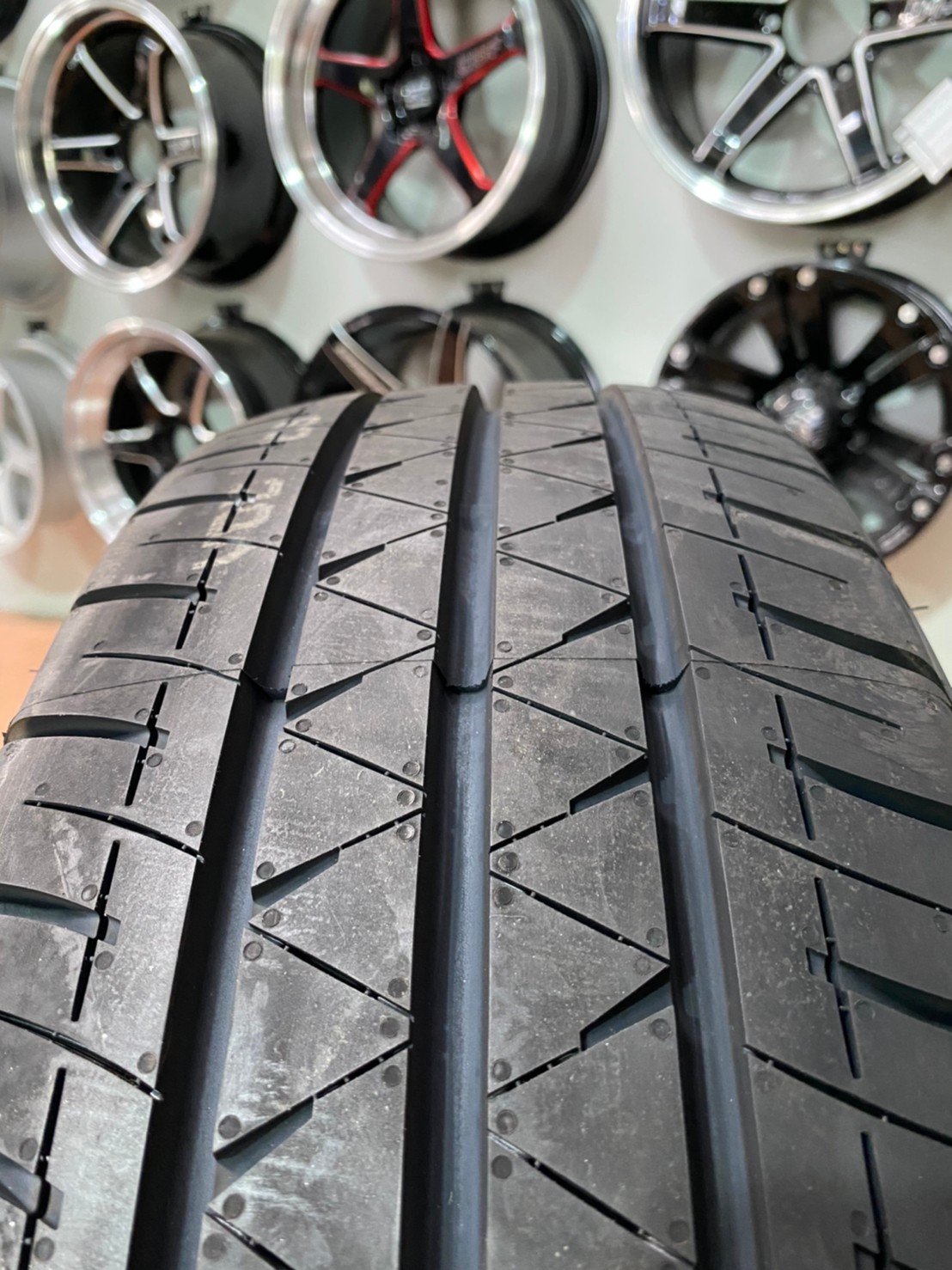 215/70R15 Yokohama BluEarth Van RY55 ยางสมรรถนะสูง ยางปี2020