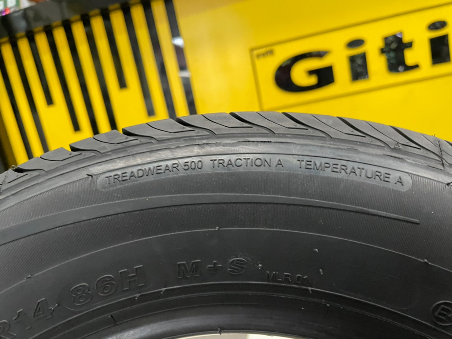 185/65R14 GOODRIDE RP88 ยางใหม่ปี2022