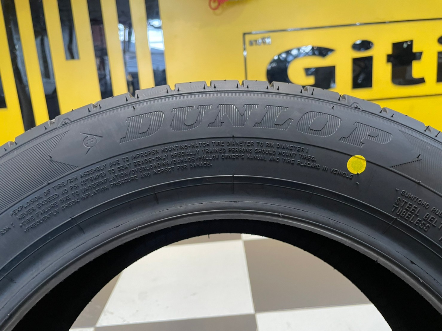 195/60R15 ยางใหม่Dunlop SP Sport Touring R1 ยางใหม่ปี2023