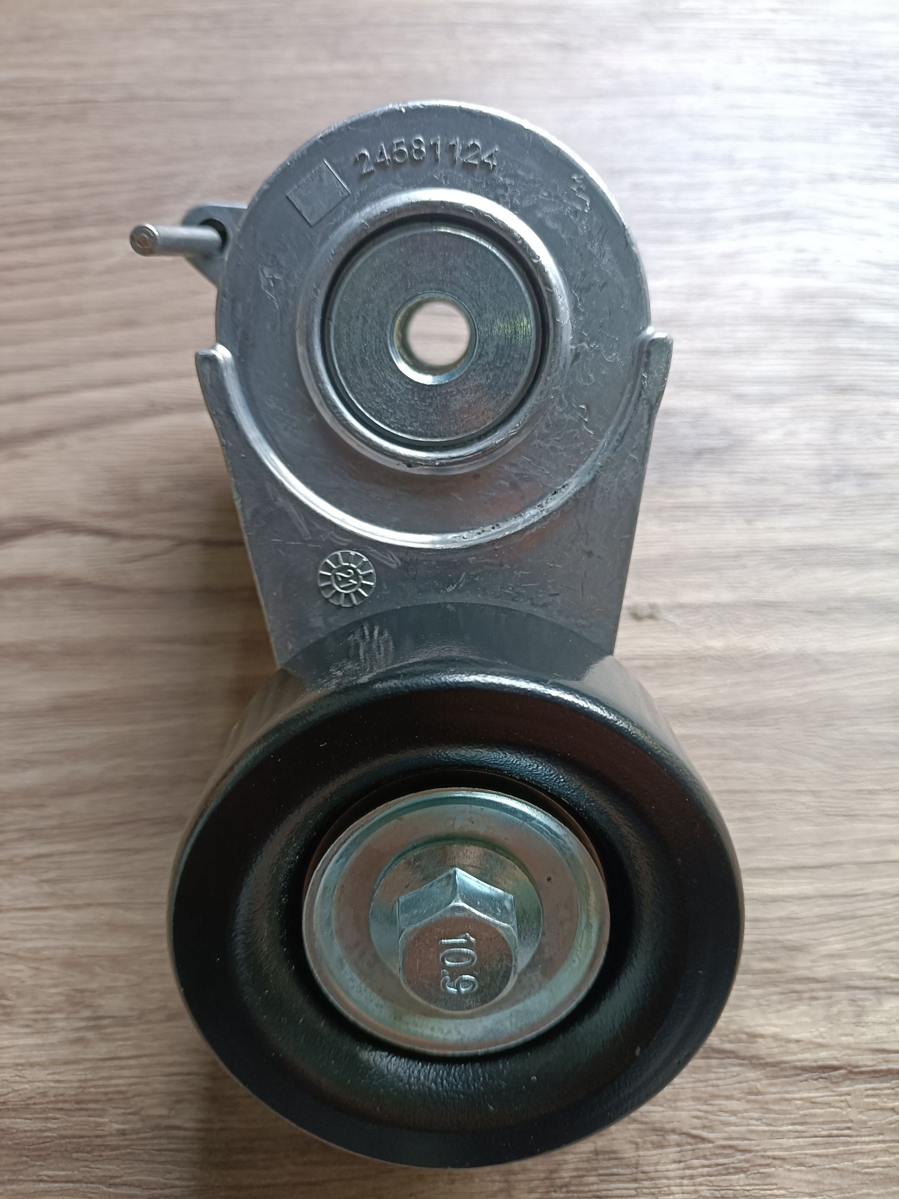 ลูกรอกดันสายพานหน้าเครื่อง COLORADO ปี 2011-2020