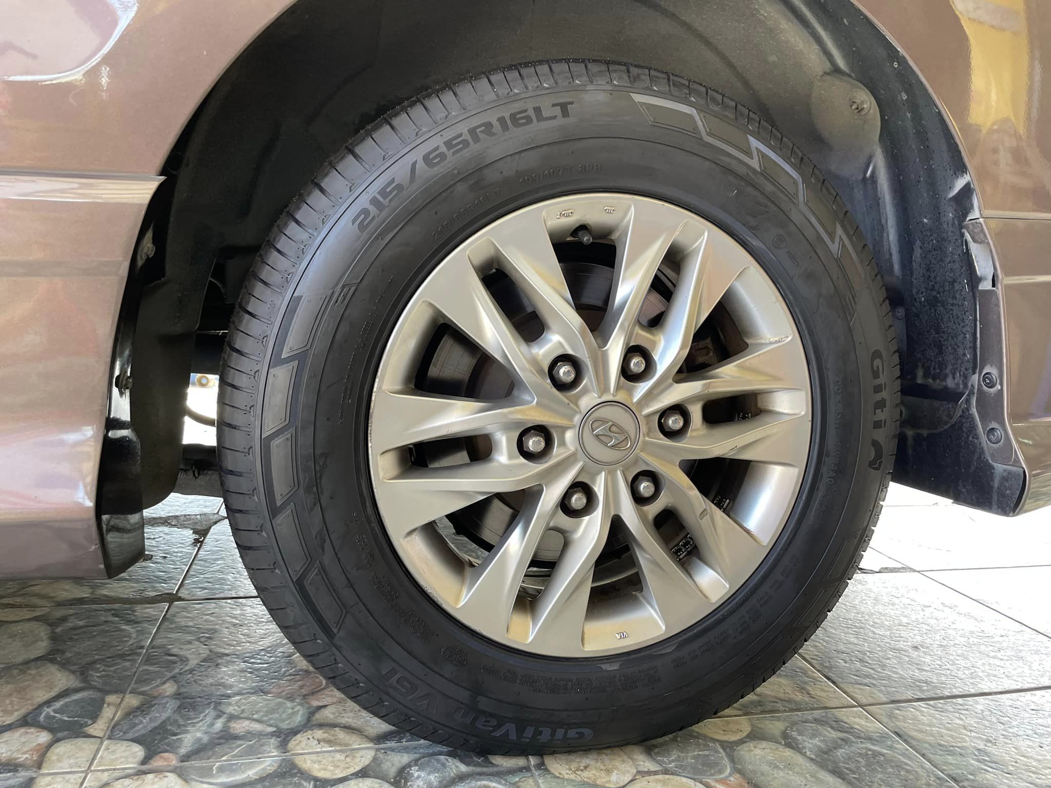 #HYUNDAI H1 GITI VANV61 215/65R16 คุ้มค่า คุณภาพดี