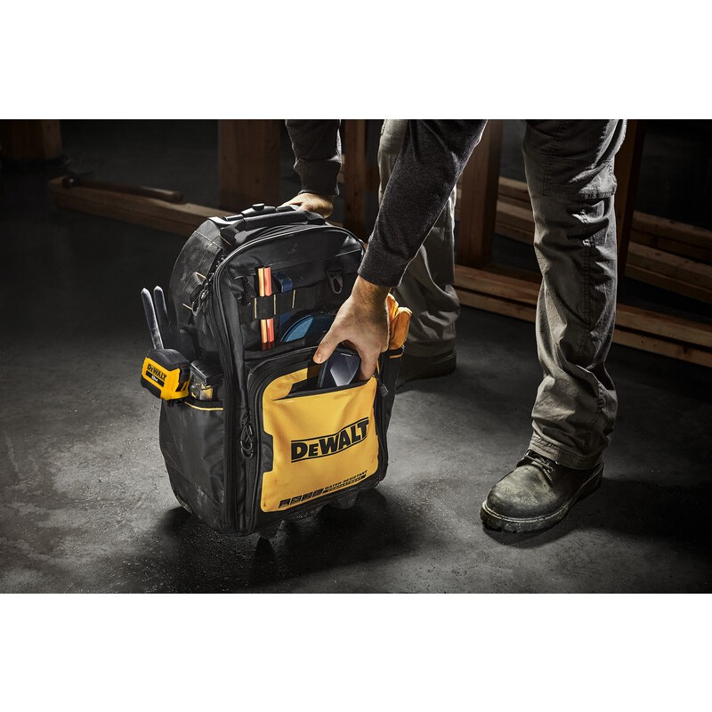 กระเป๋าสะพายบ่าและล้อลาก DEWALT Pro Backpack รุ่น DWST60101-1 DEWALT