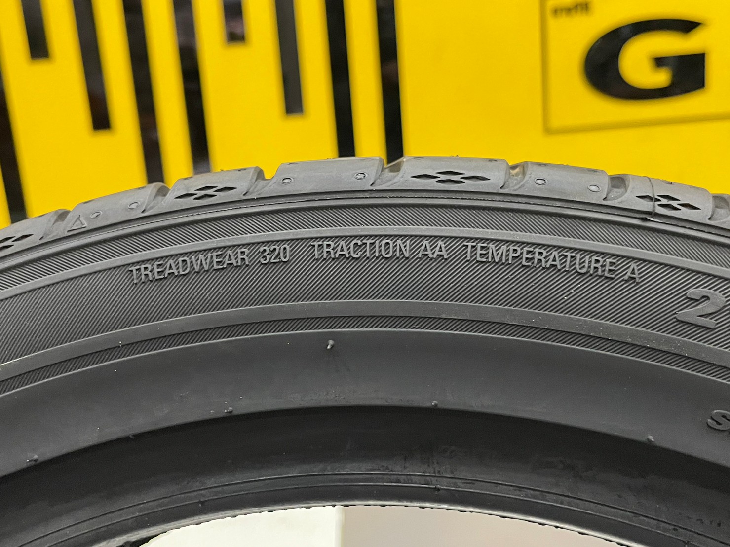 MARSHAL MU12 215/45R17 ยางใหม่ปี2021 ยางเเบรนด์เกาหลี