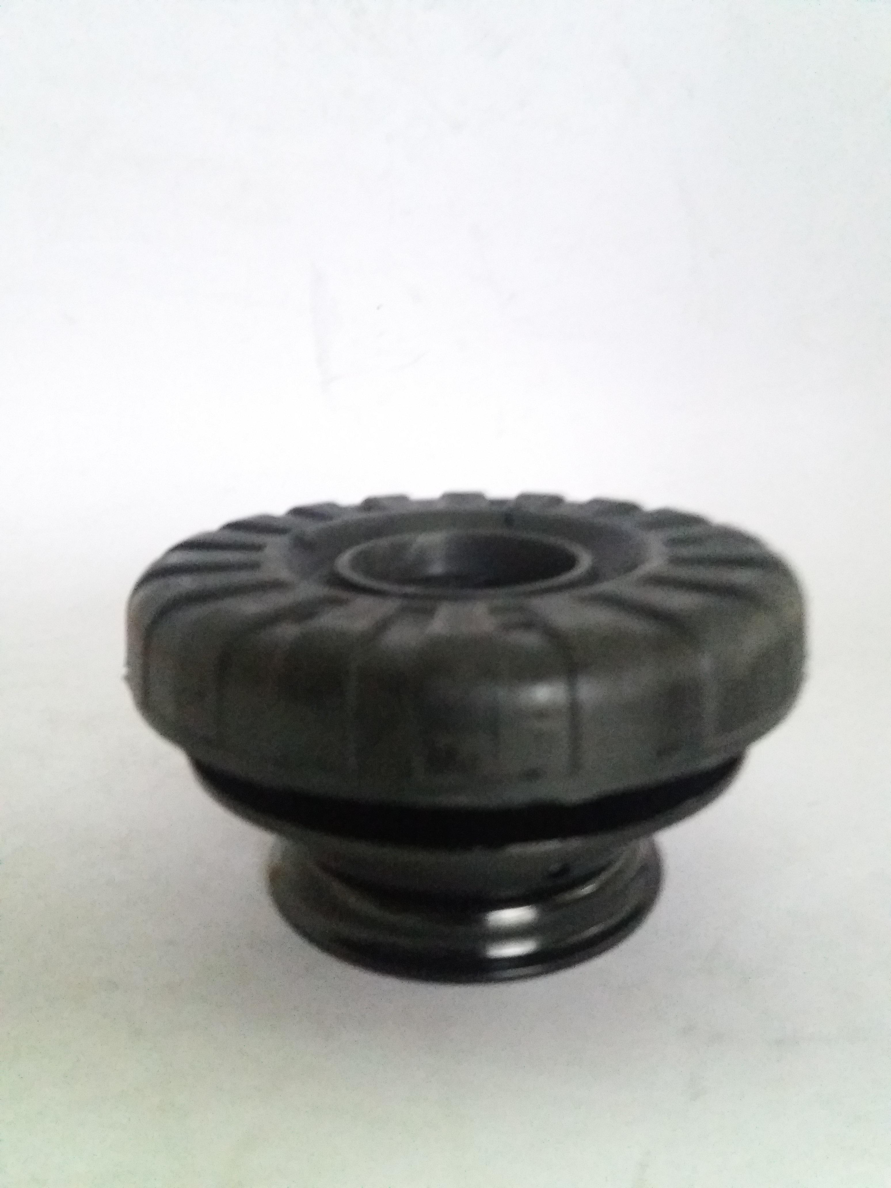 เบ้าโช้คหน้า (GM) SONIC 1.4 /1.6