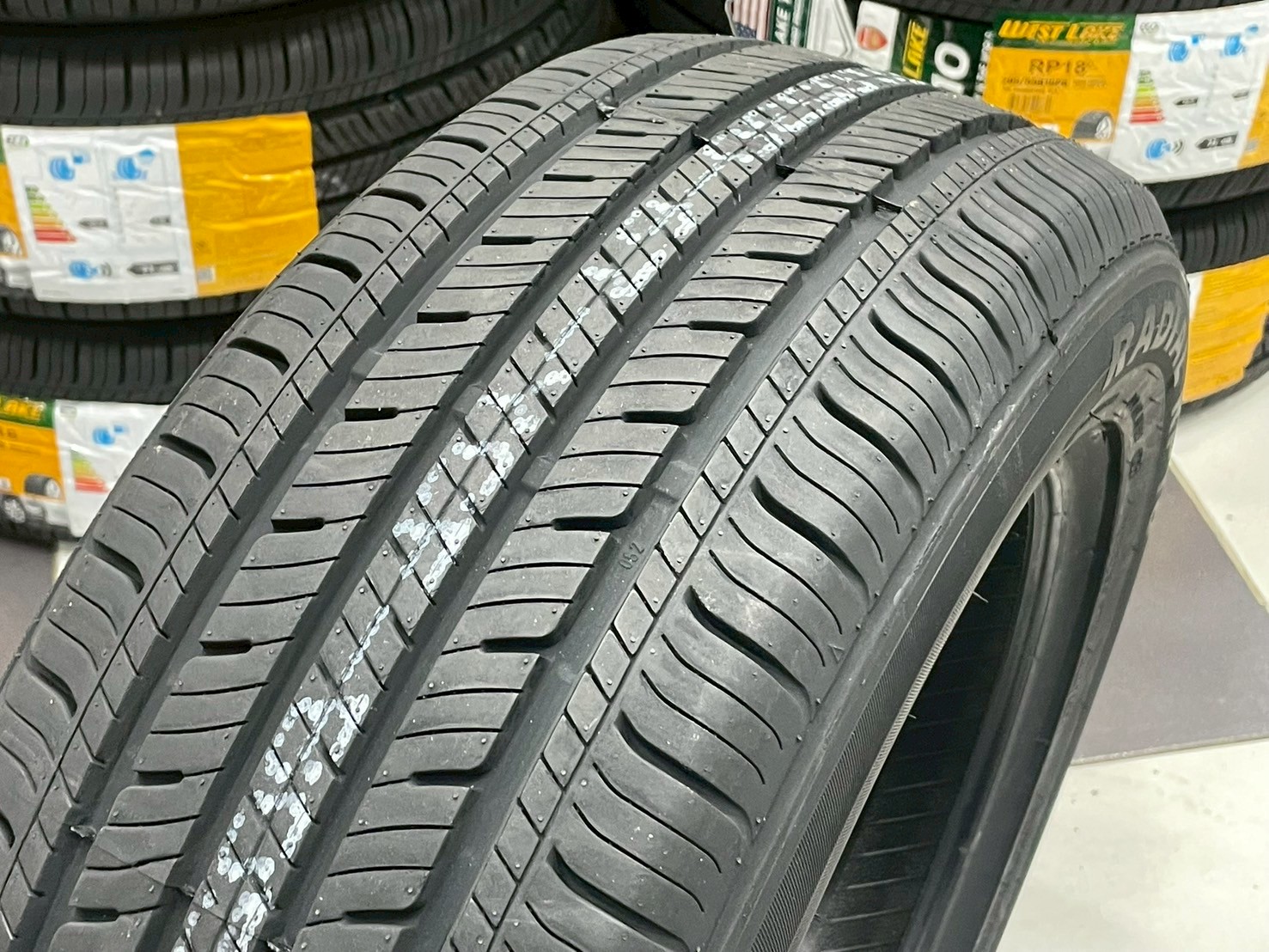 ยางไทย Westlake RP18 205/55R16 ยางใหม่ปี2025 (4เส้น)