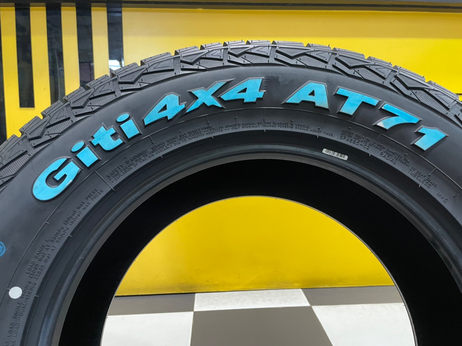 265/65R17 Giti4x4 AT71 ยางใหม่ปี2022