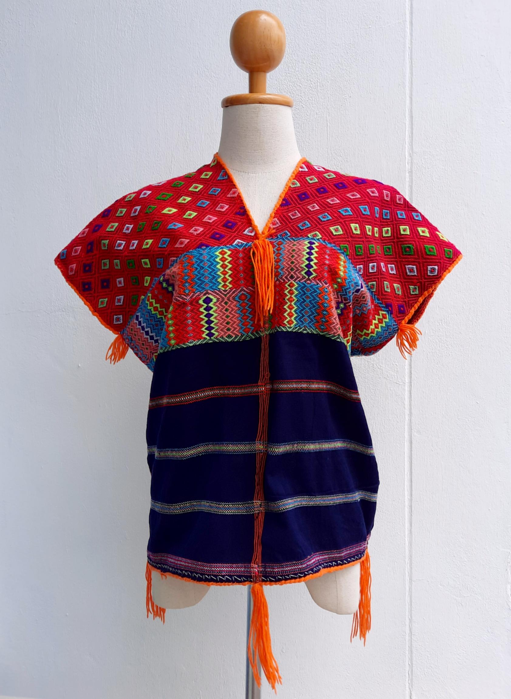 เสื้อกะเหรี่ยงโปว์ โทนแดง-ส้ม ปักแน่น
