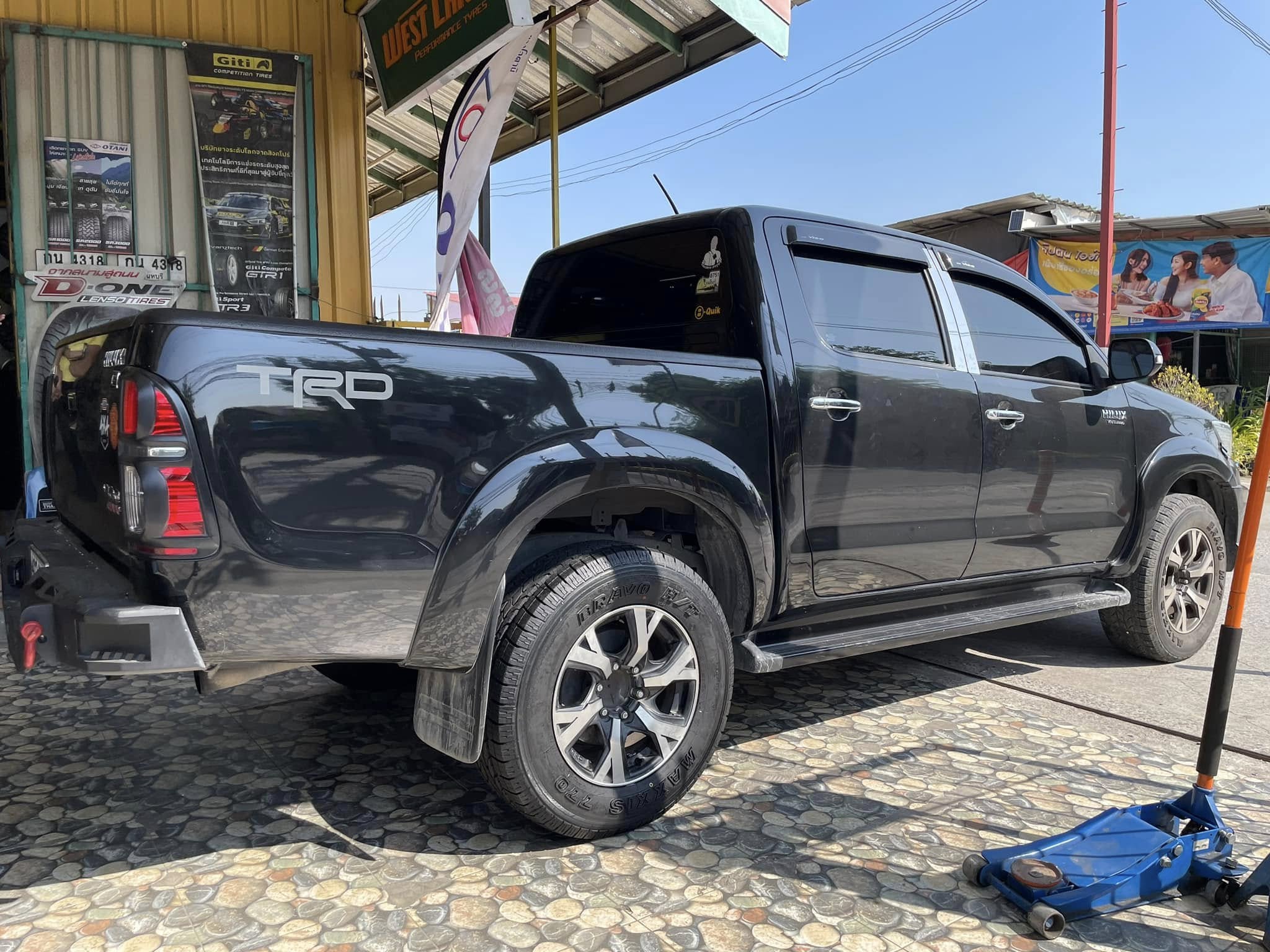 🛞❤️ #TOYOTA_VIGO 🚘เปลี่ยนยาง 🛞🐘#MAXXIS #BRAVO #HT770 265/65R17