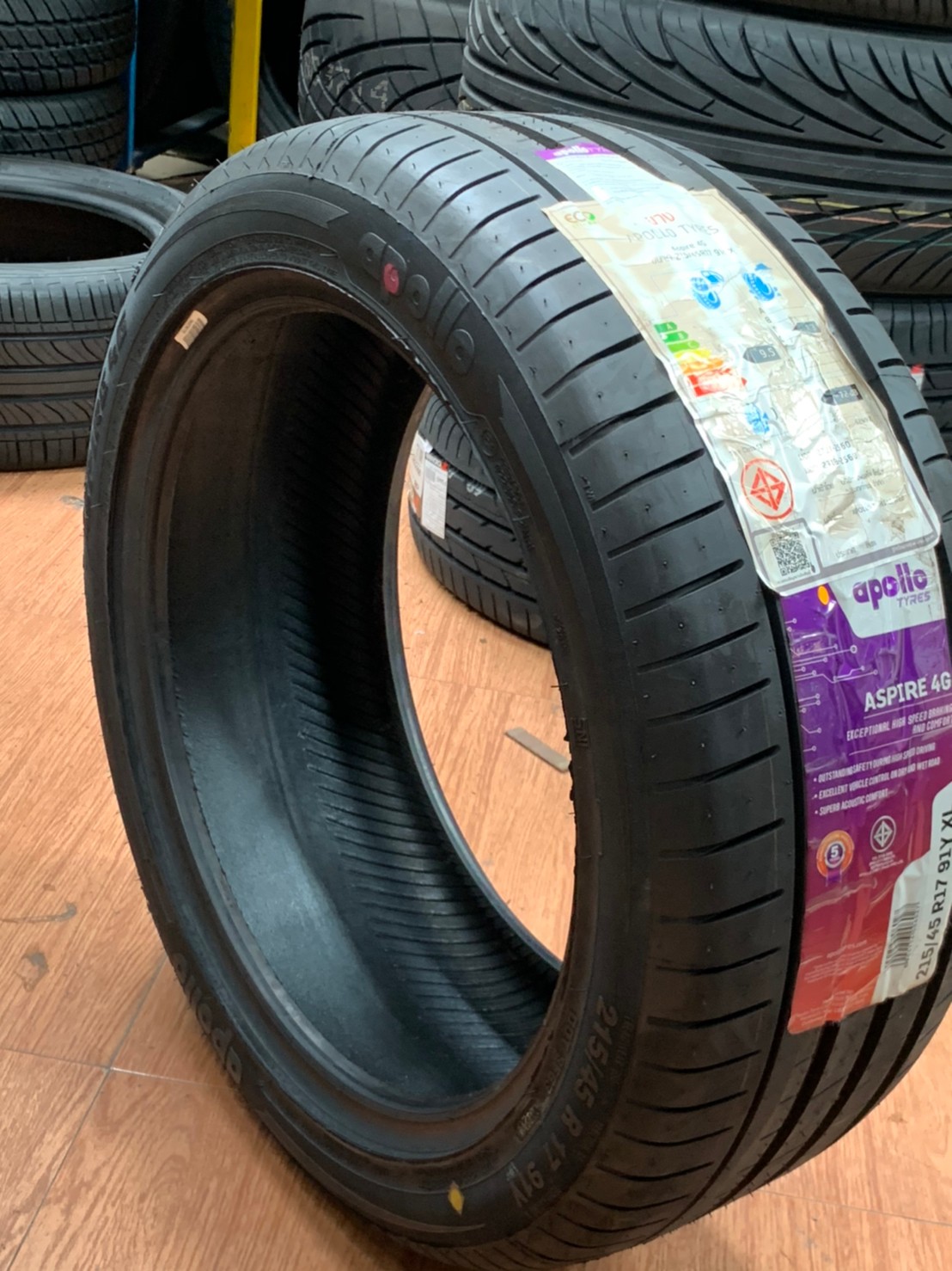 Apollo215/45R17 Aspire4G ยางใหม่ปี202