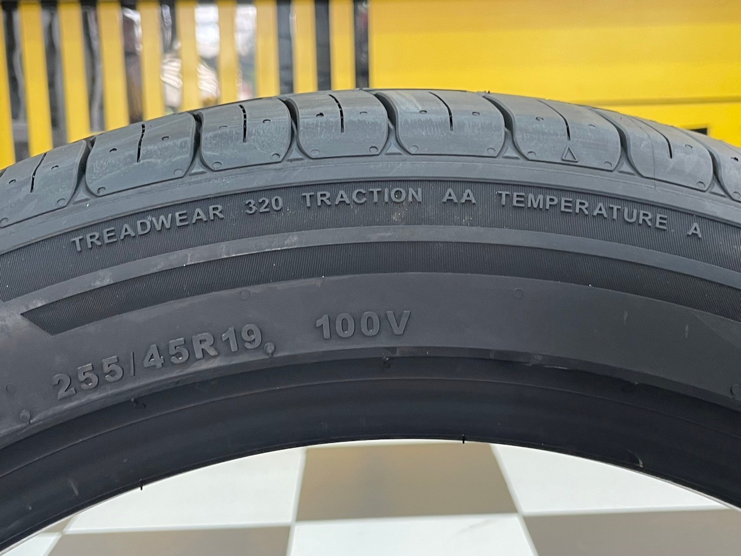 ยางใหม่ GITI Control P10 255/45R19 ยางใหม่ปี2023
