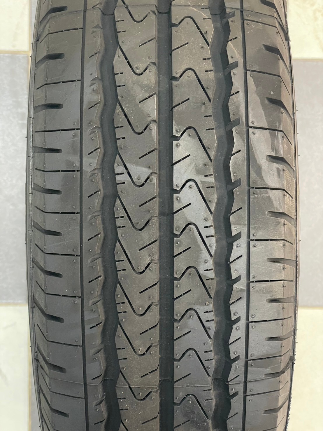 ยางหลิงหลง ยางผลิตไทย Linglong Vanplus 195R14 ยางใหม่ ปี2024