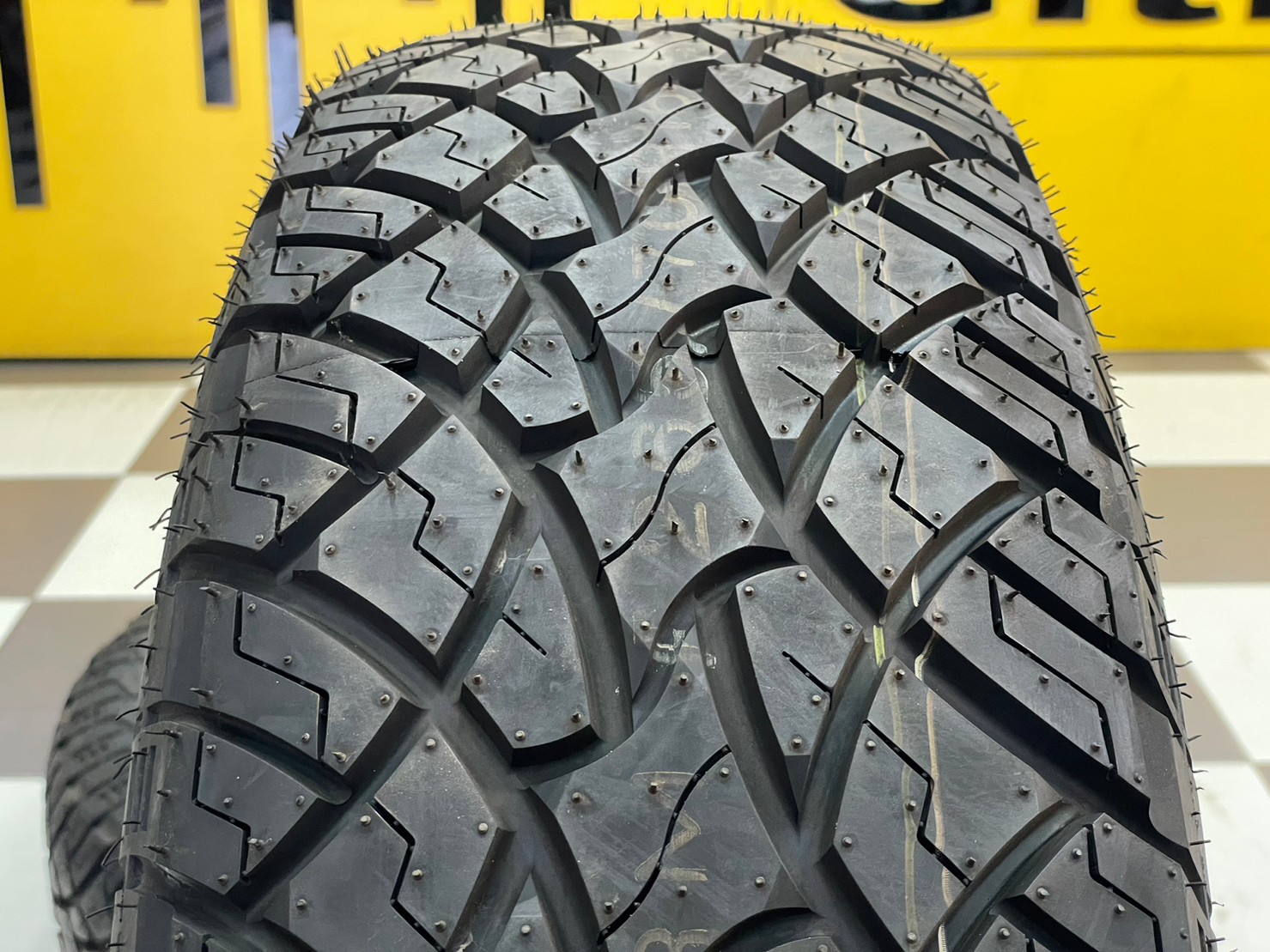 RAIDEN AT3 265/70R16 ยางใหม่ปี2021