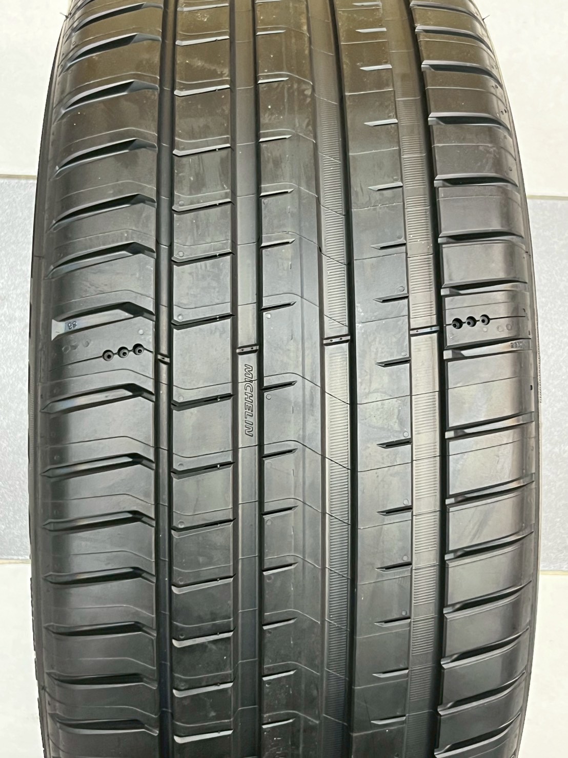 ยาง Michelin Pilot Sport 5 ขนาด 235/50R18 ยางใหม่ปี 2025