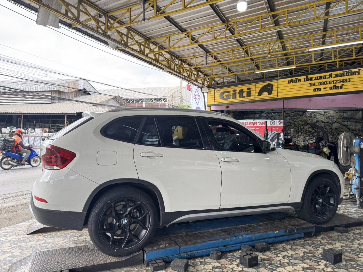BMW_X1🚘เปลี่ยนยาง 🛞🐘#OTANI_KC2000_235/50R18