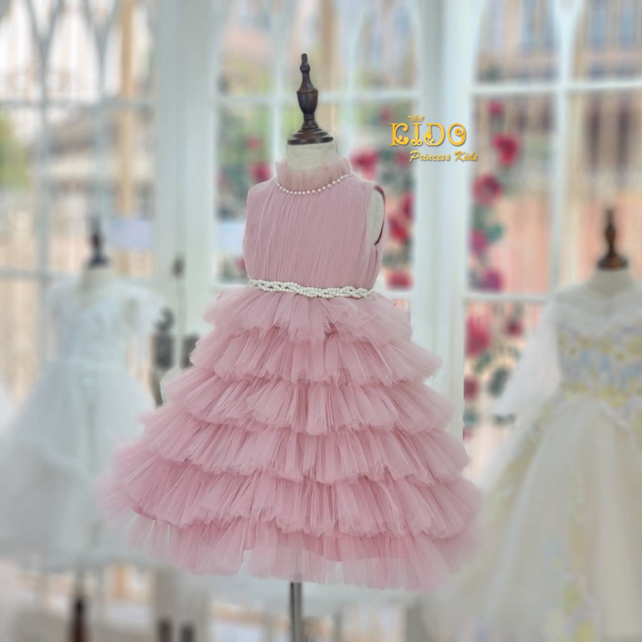 ชุดเจ้าหญิง(หน้าร้านอยู่รัชดา ลองได้ถ่ายรูปจากชุดจริง)B202สีชมพูเข้ม กระโปรงสั้นชั้นๆฟู น่ารักค่า