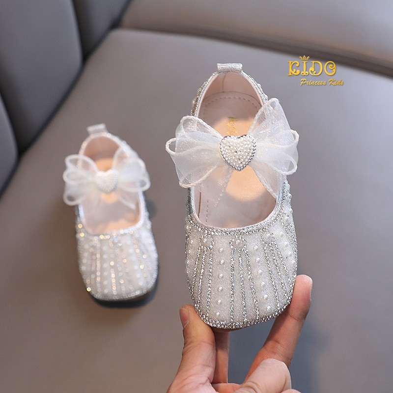 รองเท้าเด็ก(หน้าร้านอยู่รัชดา ลองได้)H055สีเงิน ติดมุกประดับเพชร