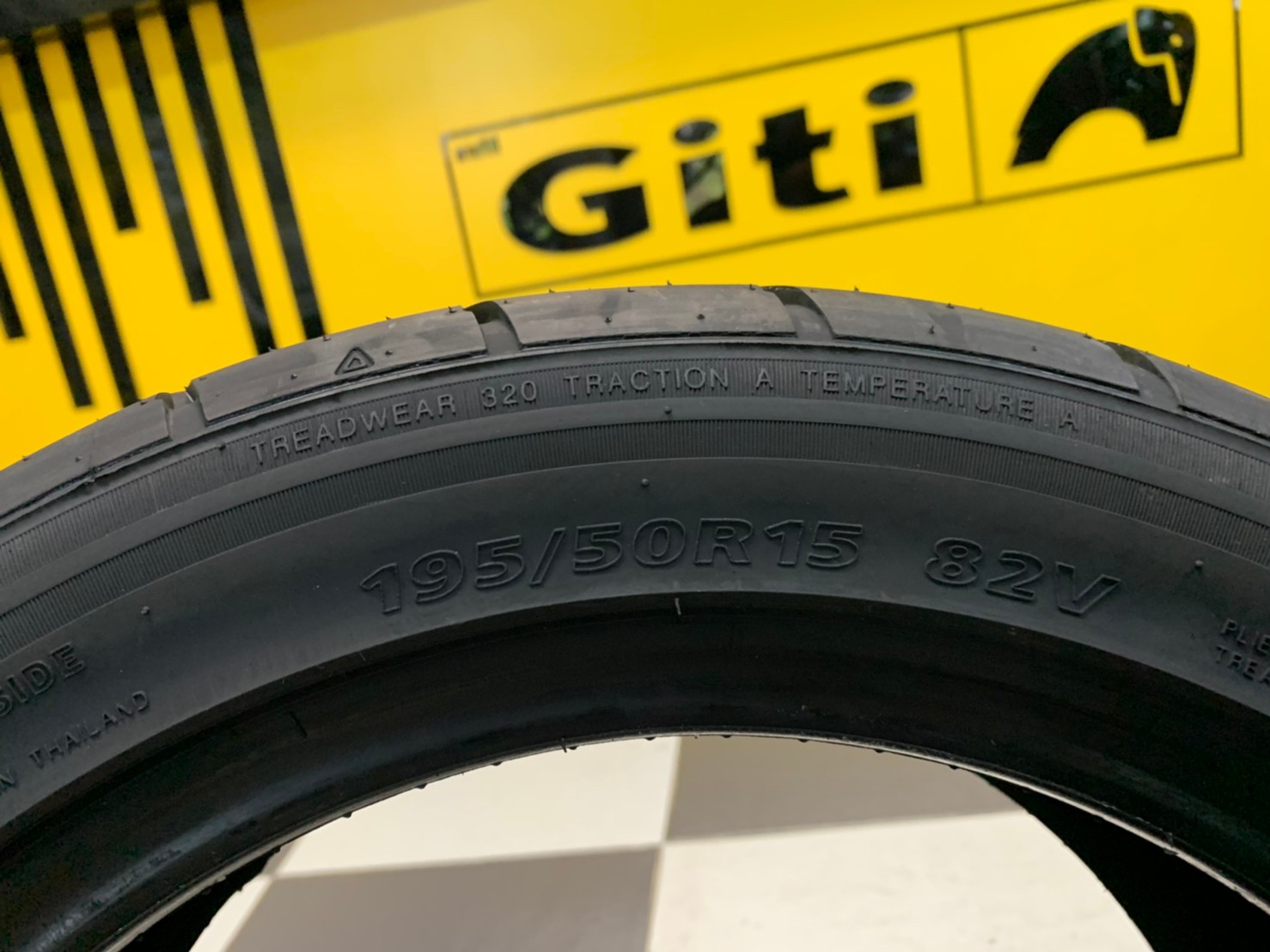 ยางลายซิ่ง 🔥🔥🔥Landsail RS009 195/50R15 👍 ยางใหม่ปี2021