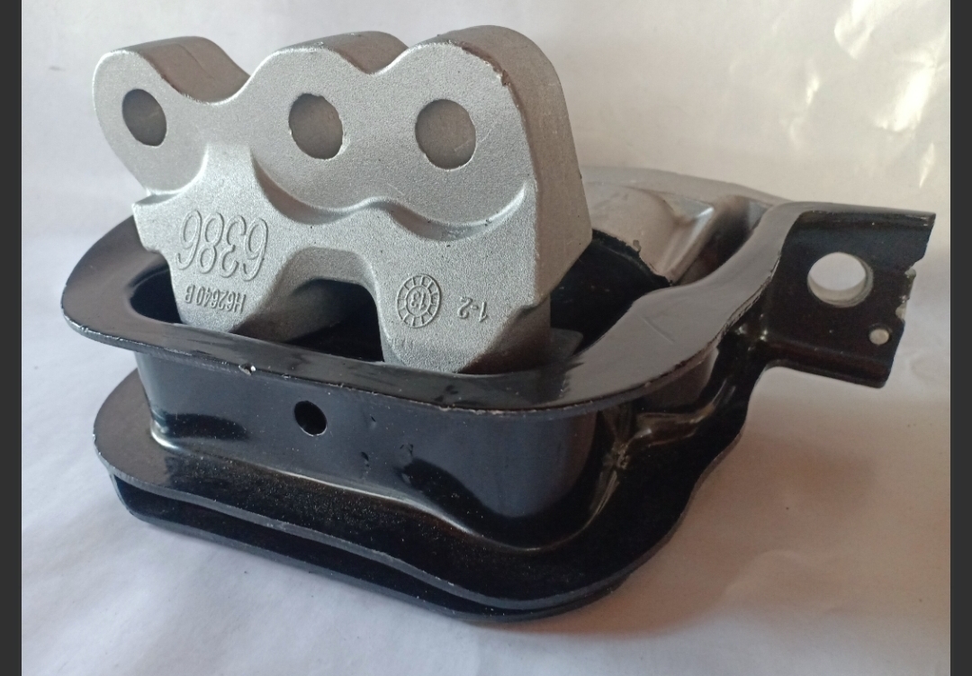 ยางแท่นเครื่องหน้าตัวขวา CAPTIVA 2.4 เบนซิน (แท้GM) ปี 2012 - 17