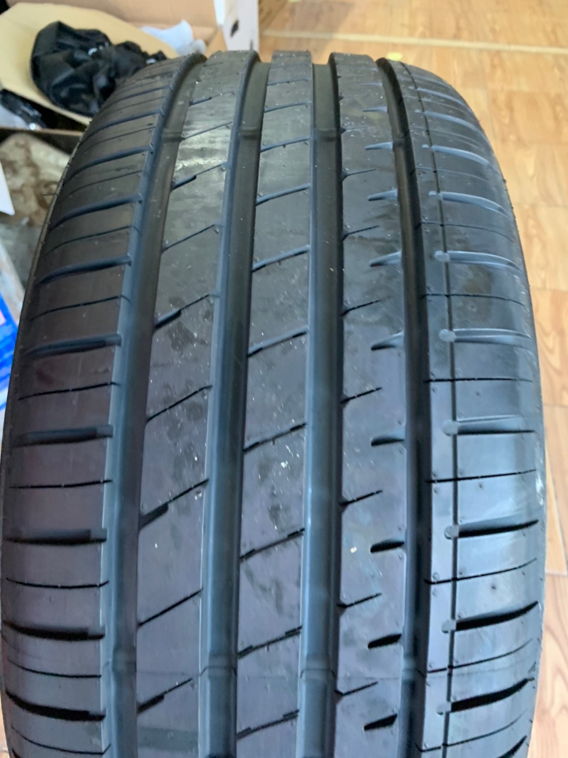 ยางใหม่ 225/50R17 ยางรถยนต์ FIRENZA ST-01A