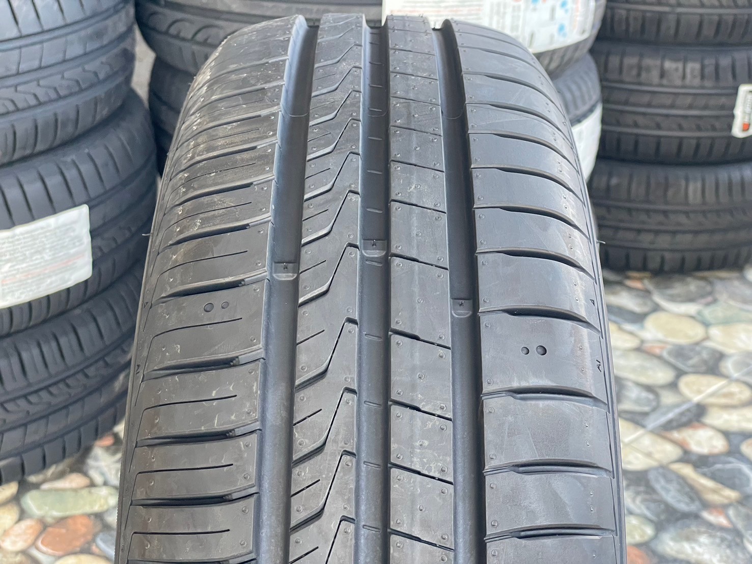 HANKOOK 195/65R15 รุ่น KINERGY ECO2 ยางใหม่ปี2024