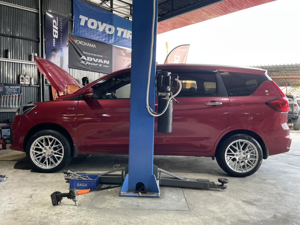 🚘 #SUZUKI_RETIGA🛞เปลี่ยนยาง #OTANI #KC2000 205/50R17 #ล้อSSW348 17X8 ET38 5X114.3 สีซิลเวอร์