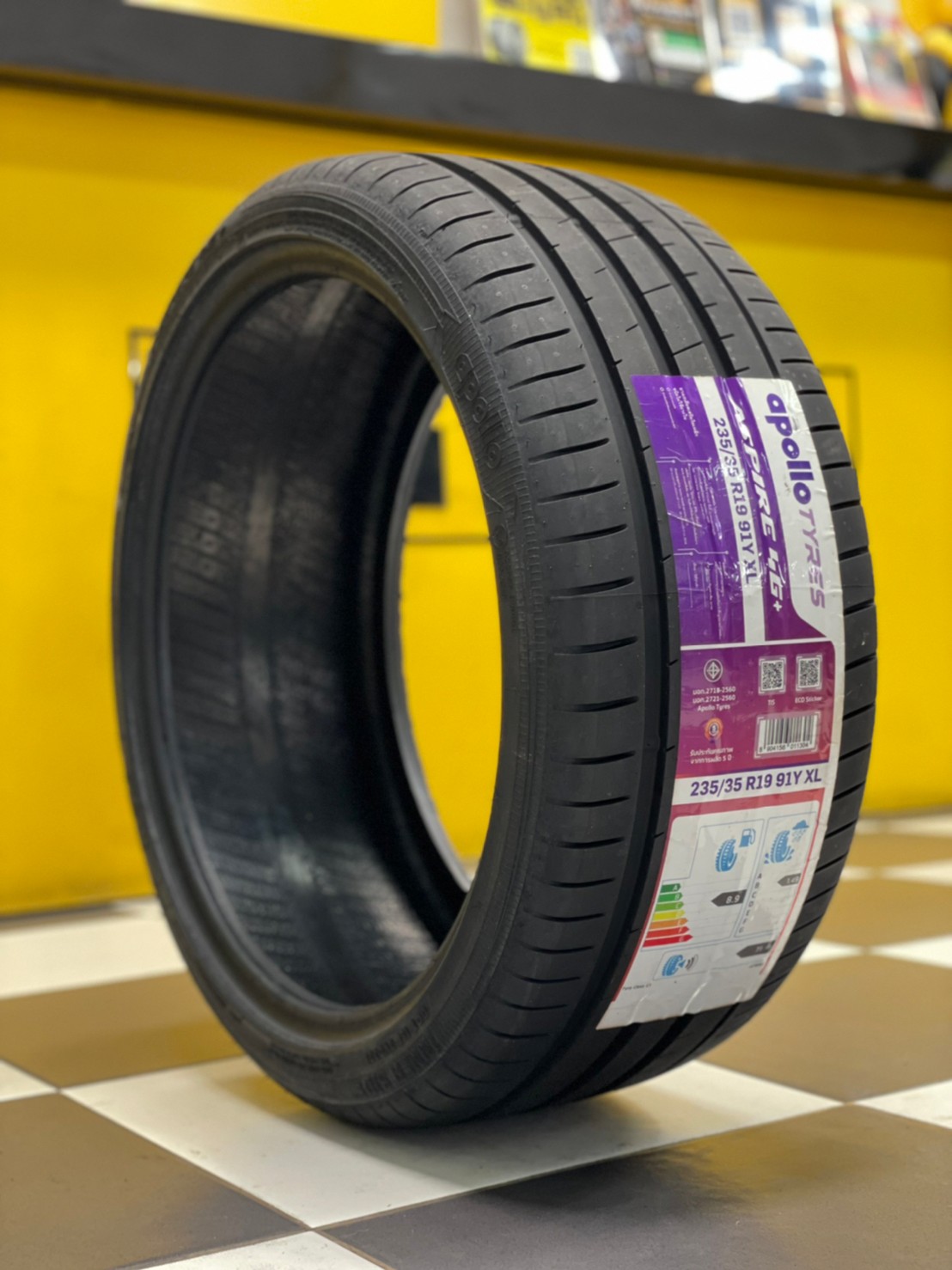 Apollo 235/35R19 Aspire4G ยางใหม่ปี2022