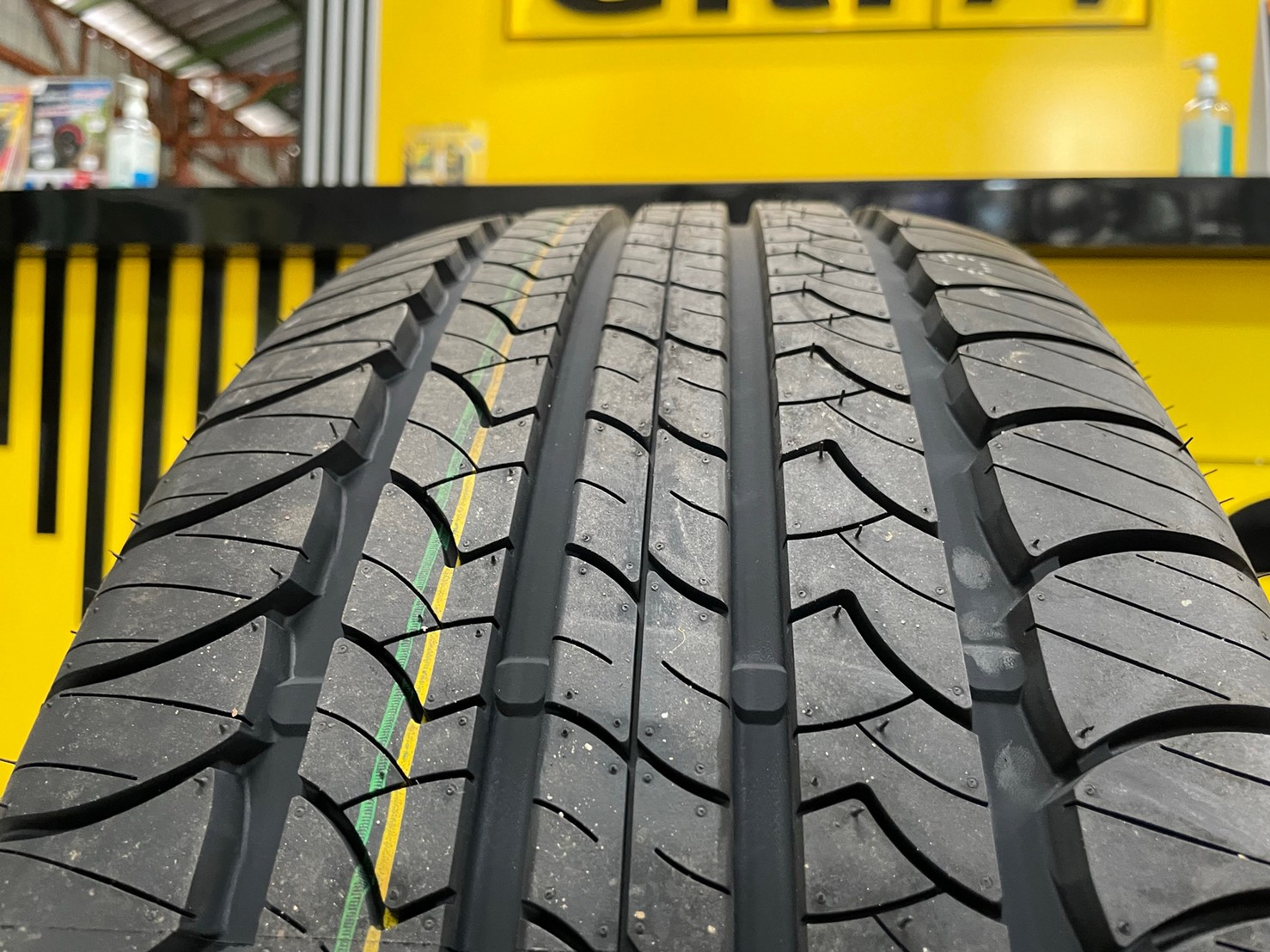 OTANI EK1000 175/70R13ยางใหม่ปี2022 ยางนุ่มเงียบคุณภาพดี ราคาพิเศษพร้อมติดตั้งฟรี สามารถสอบถามเพิ่มเติมได้ค่ะ