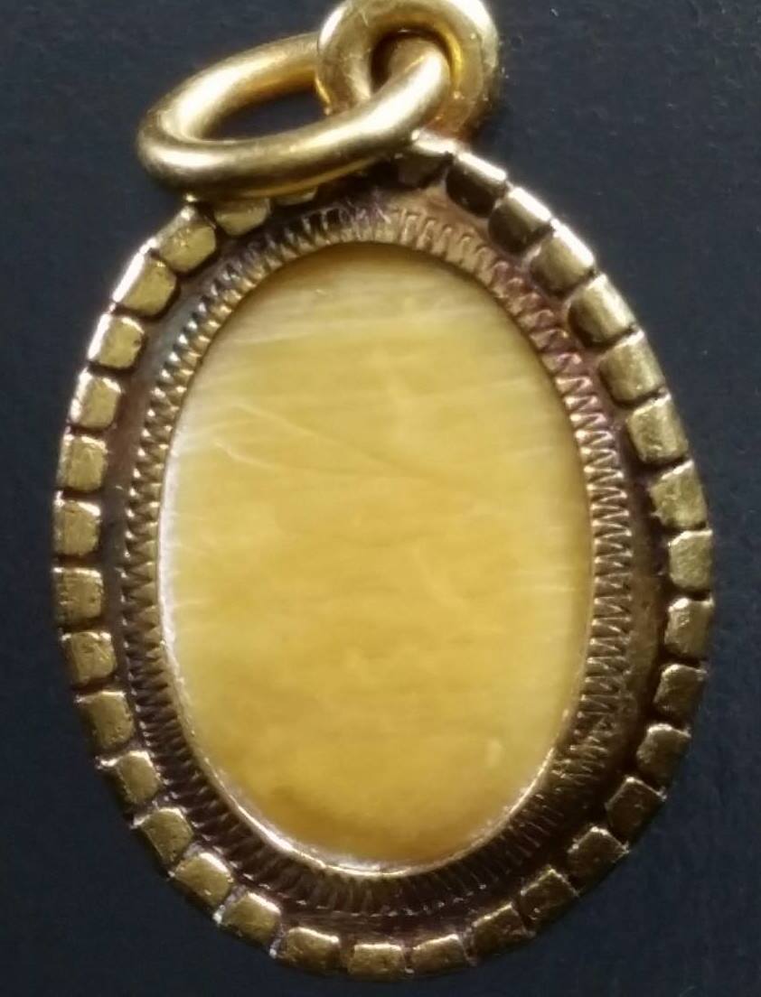 แม่นางกวักงาแกะ หลวงพ่อเดิม วัดหนองโพ นครสวรรค์ ยุคปลาย เลี่ยมทองเก่าแท้ดูง่ายครับ