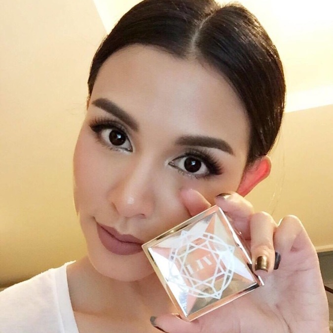 LIV White Diamond Cream ลิฟ ไวท์ ไดมอนด์ ครีม ครีมดีที่วิกกี้แนะนำ บำรุงผิวหน้าเนื้อครีมเข้มข้น 30 ml.