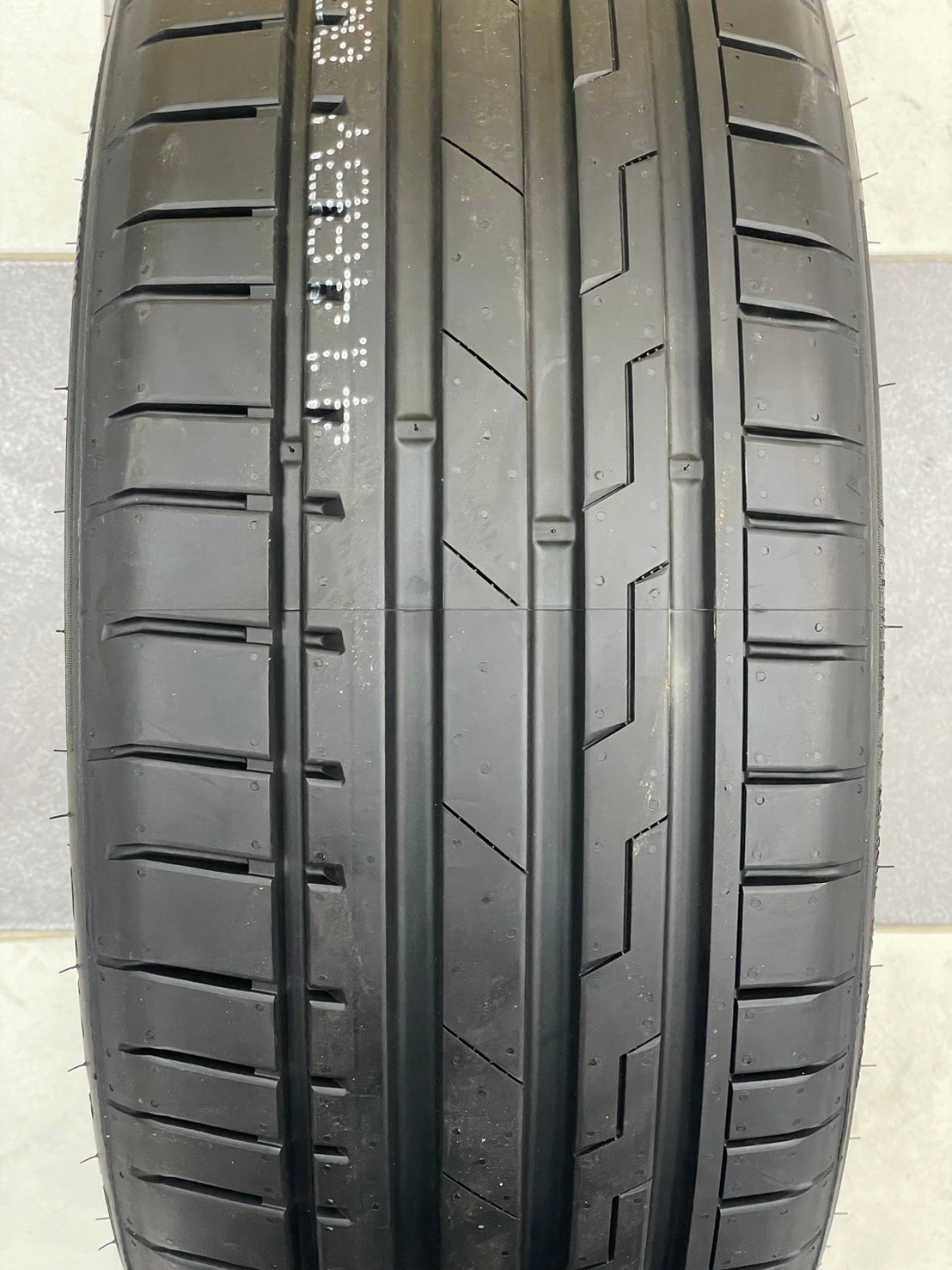GITI SPORT S2 225/40R18 ยางใหม่ปี2024