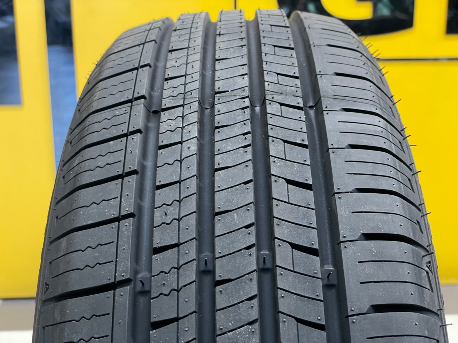 ยางใหม่AUSTONE SP602185/60R15 ยางผลิตไทย คุ้มค่ารับประกันบาดบวมเบียดตำ365วันเคลมฟรี ยางใหม่ปี2022